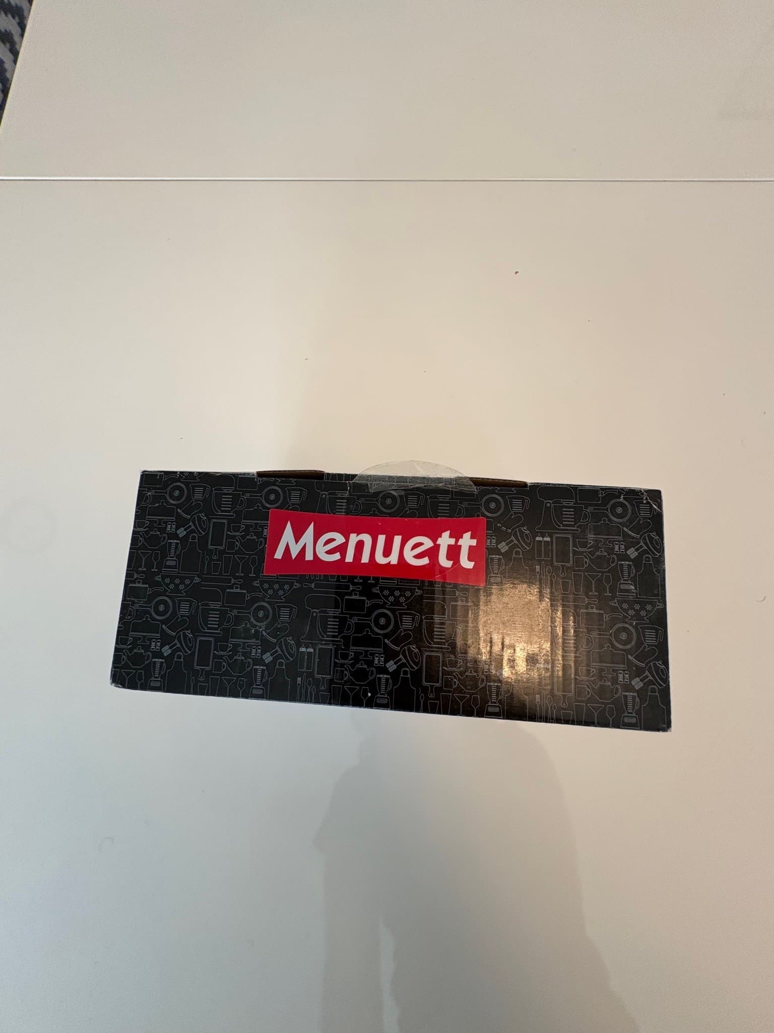 Hel ny oöppnad Menueett elvisp
