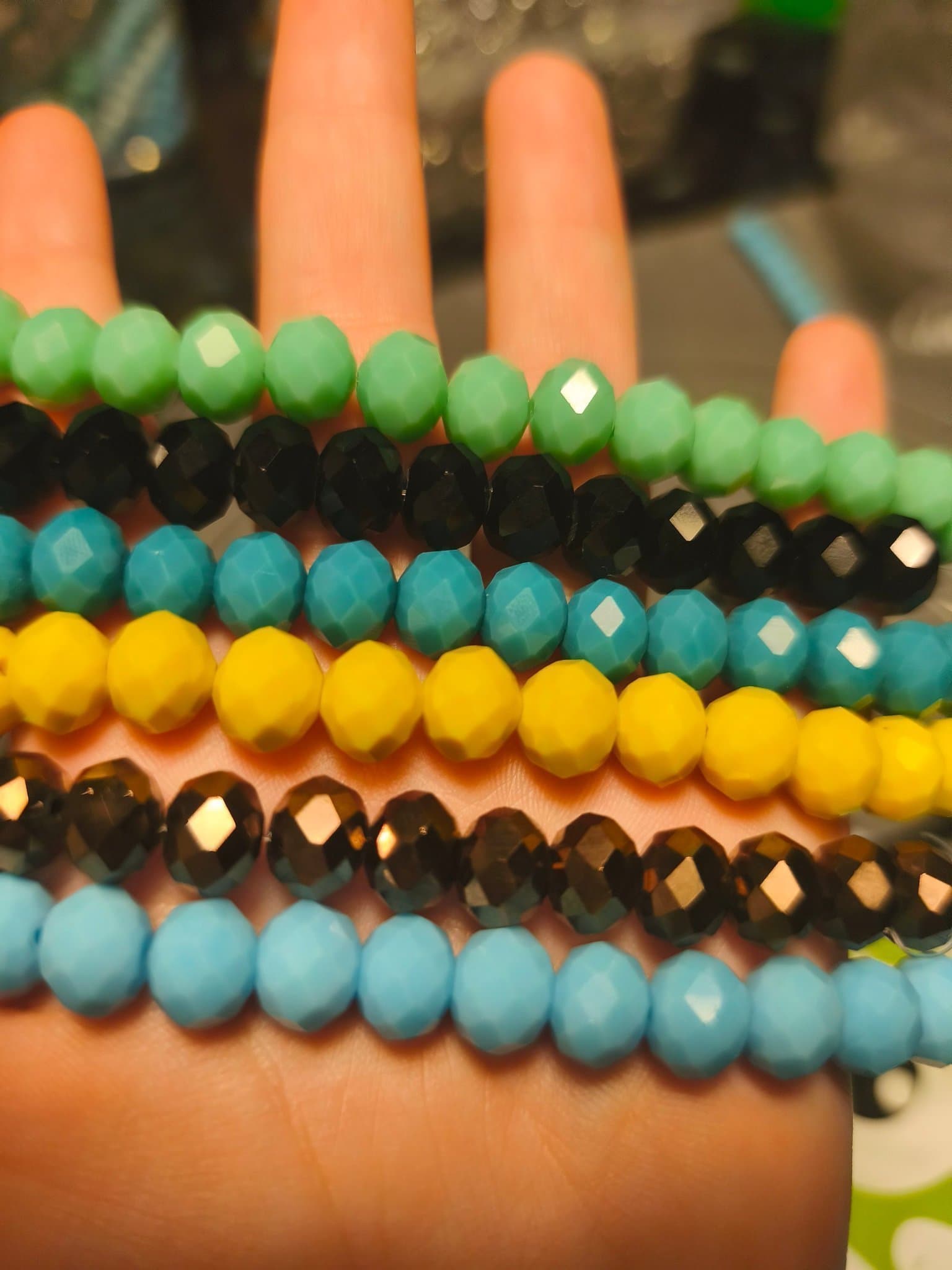 10 mm glaspärlor, 90 styck i set, 15 styck i sträng.