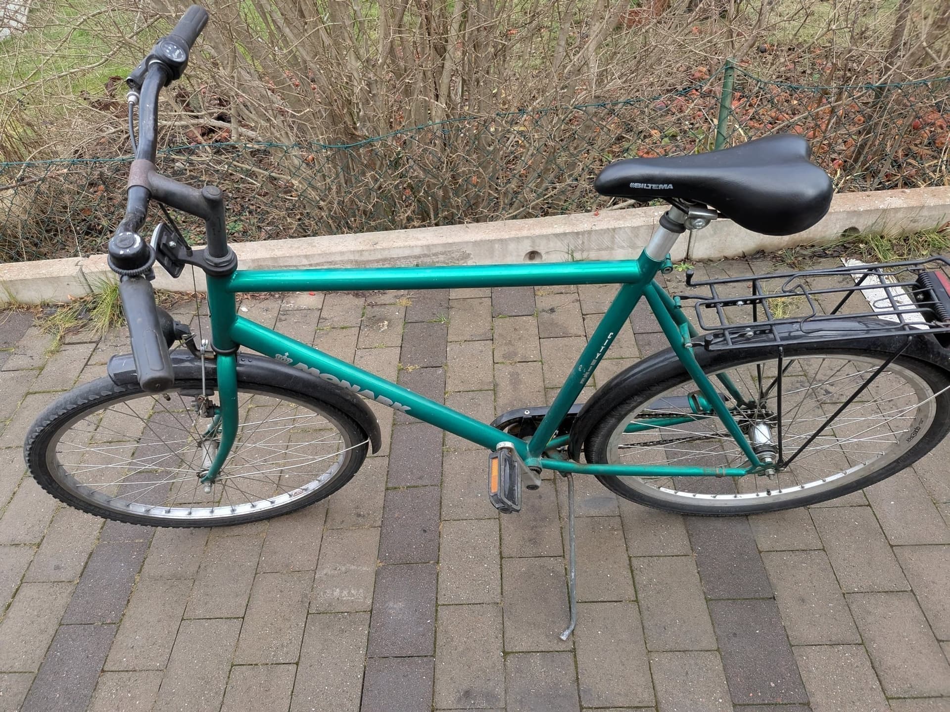 Komplett servad Monark herrcykel oväxlad 26 tum