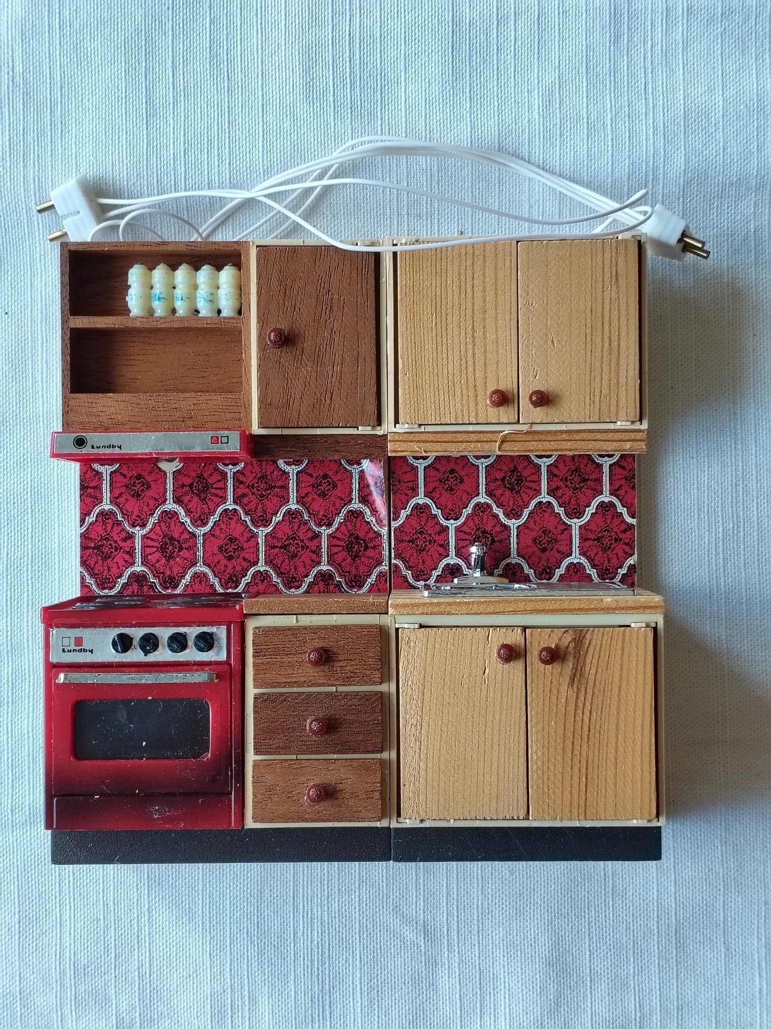Vintage Lundby Dockskåpsköksdelar med Belysning