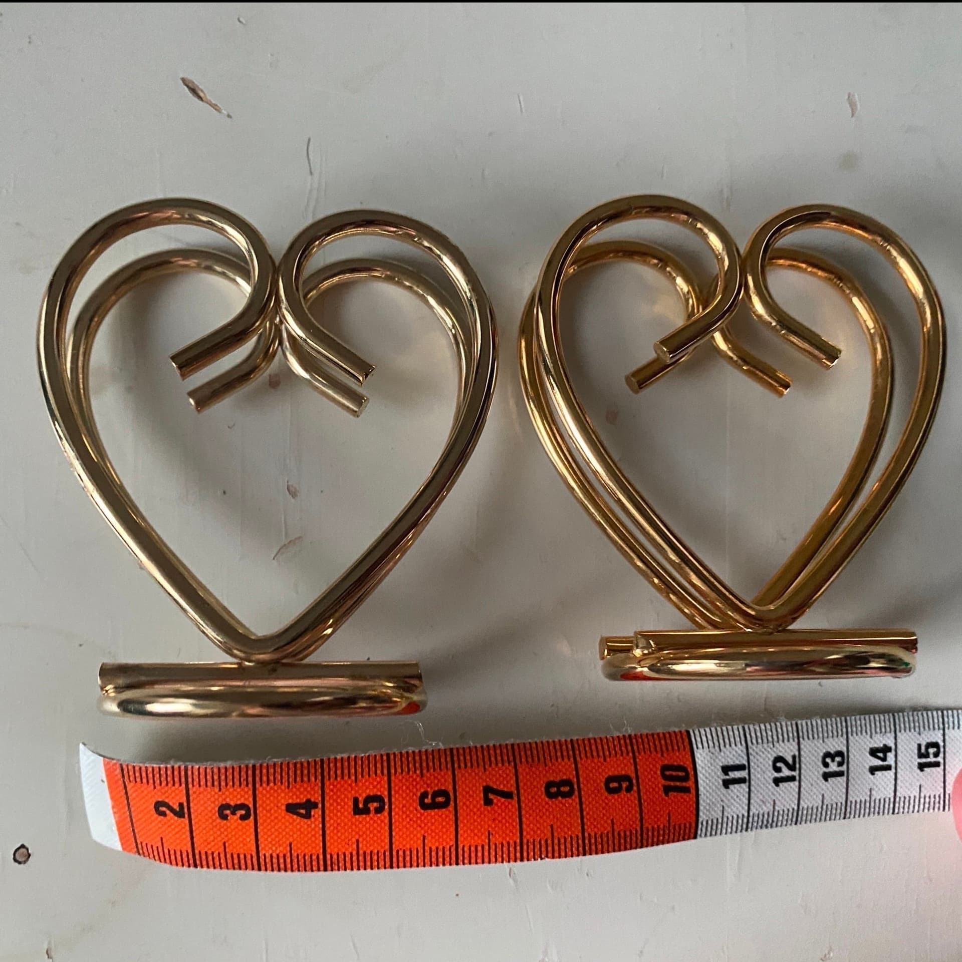 Hjärtformade guldig servetthållare prydnad - 2 stycken