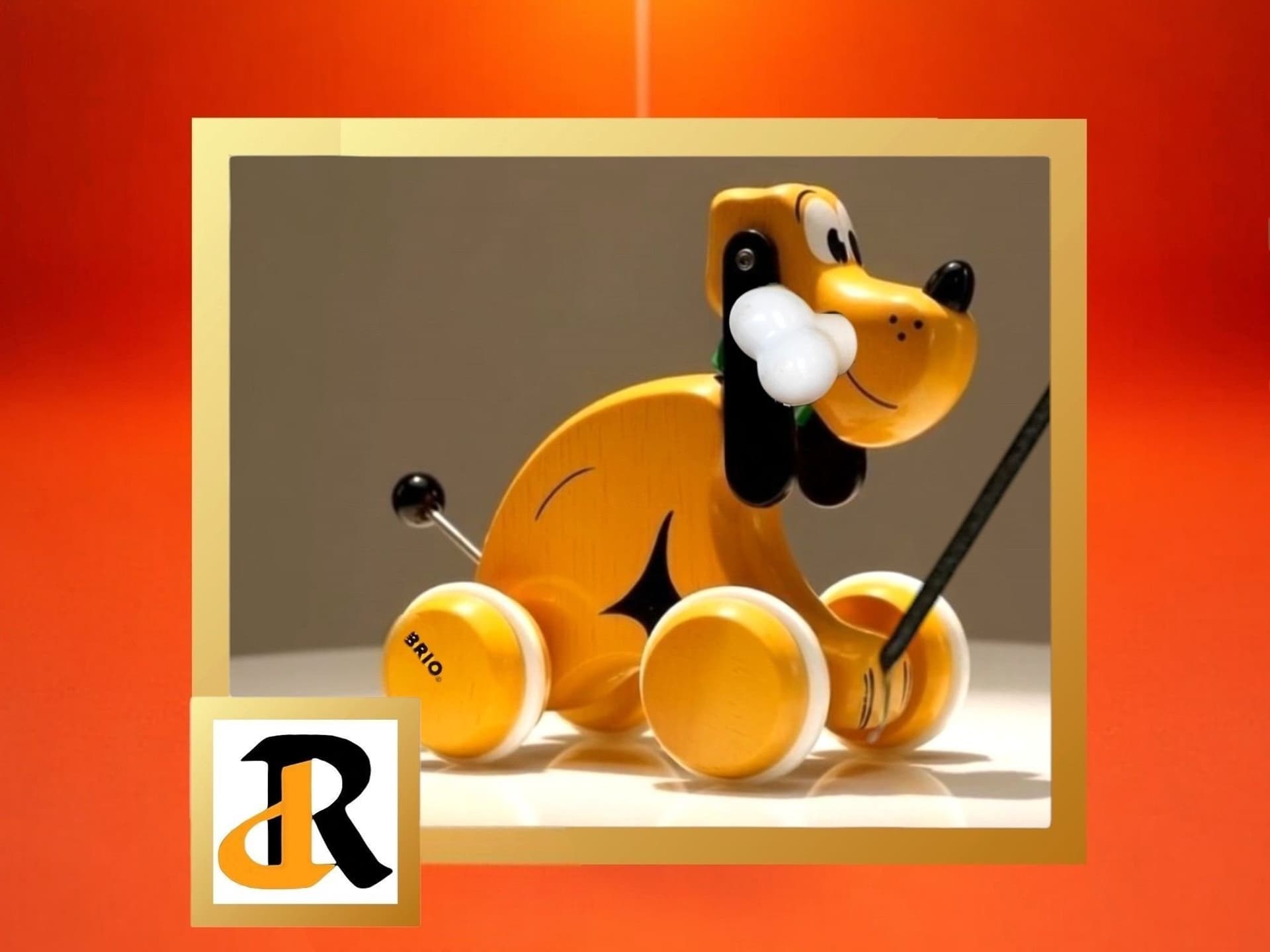 klassisk Brio-dragleksak föreställande Disney-figuren Pluto. Brio leksak hund