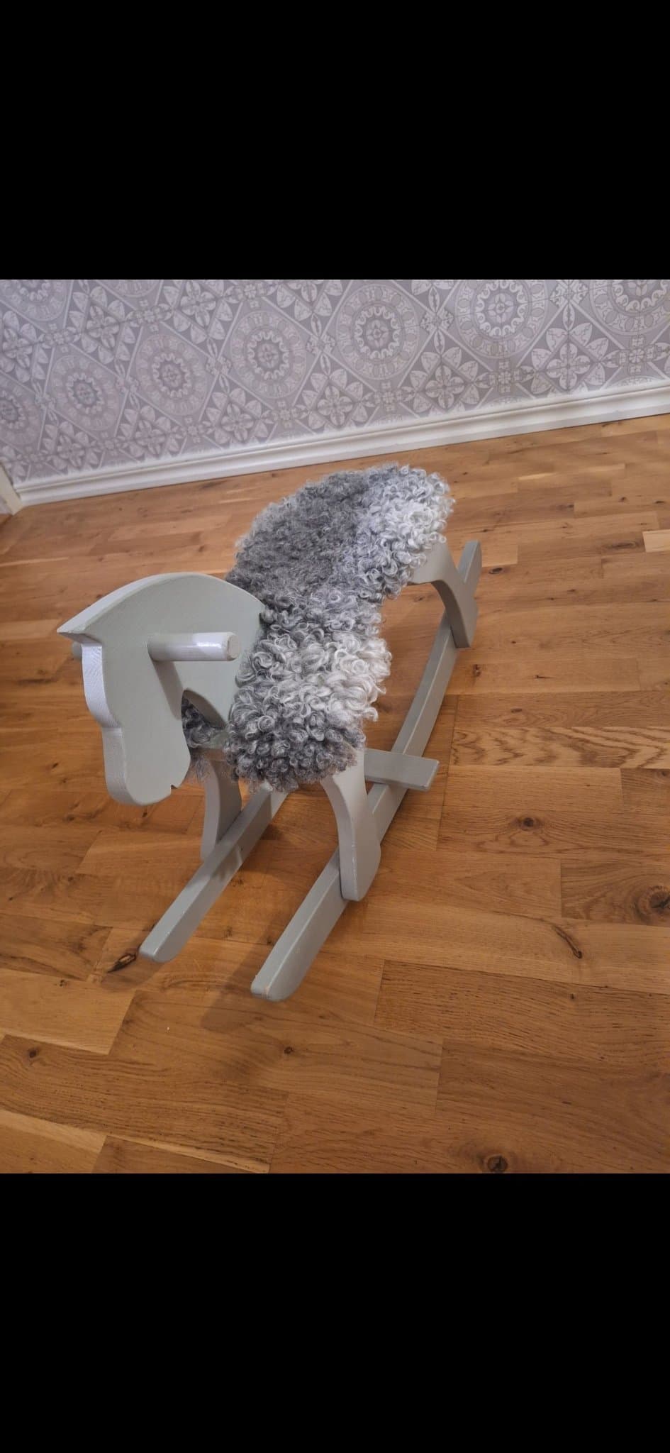 Gunghäst grå med fårskinn