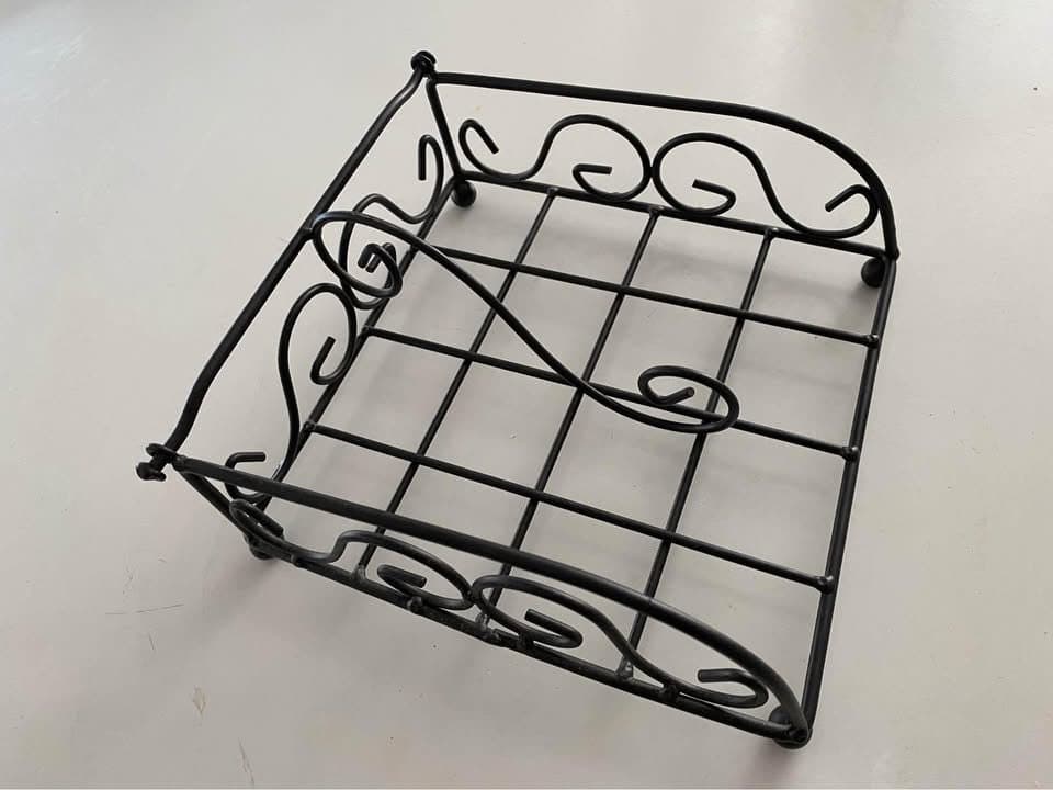 Svart smidesservettställ