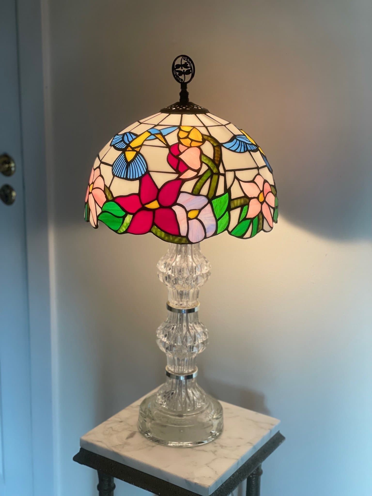 KOSTA HANDSLIPAD KRISTALLLAMPA | Kristall | Blommotiv | 1988 | Art Nouveau