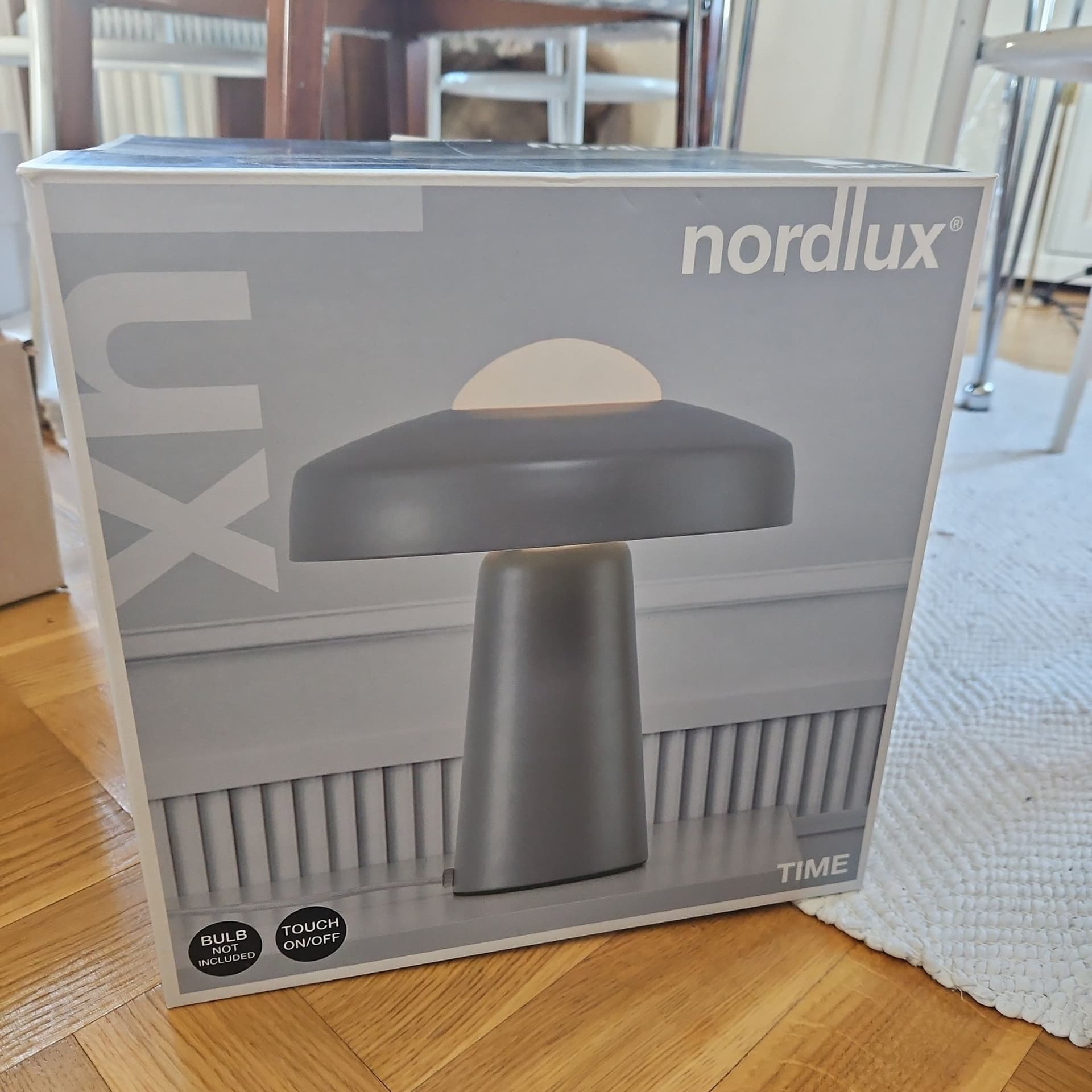 Stilren Bordlampa med Touch funktion Grå E27