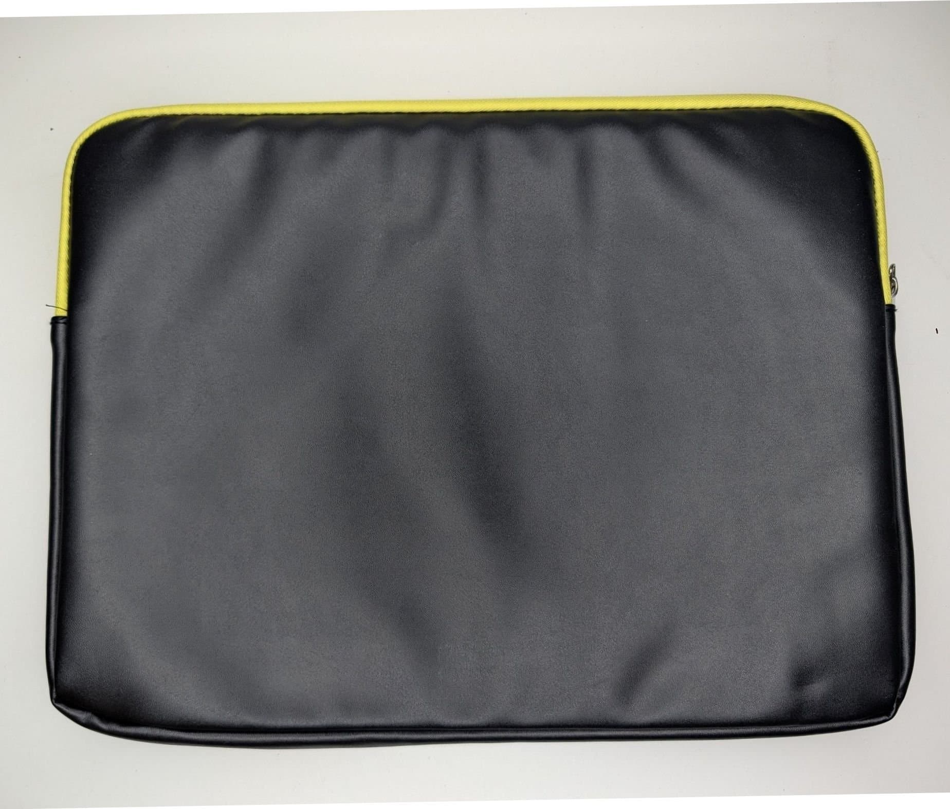 One piece Datorfodral, Svart