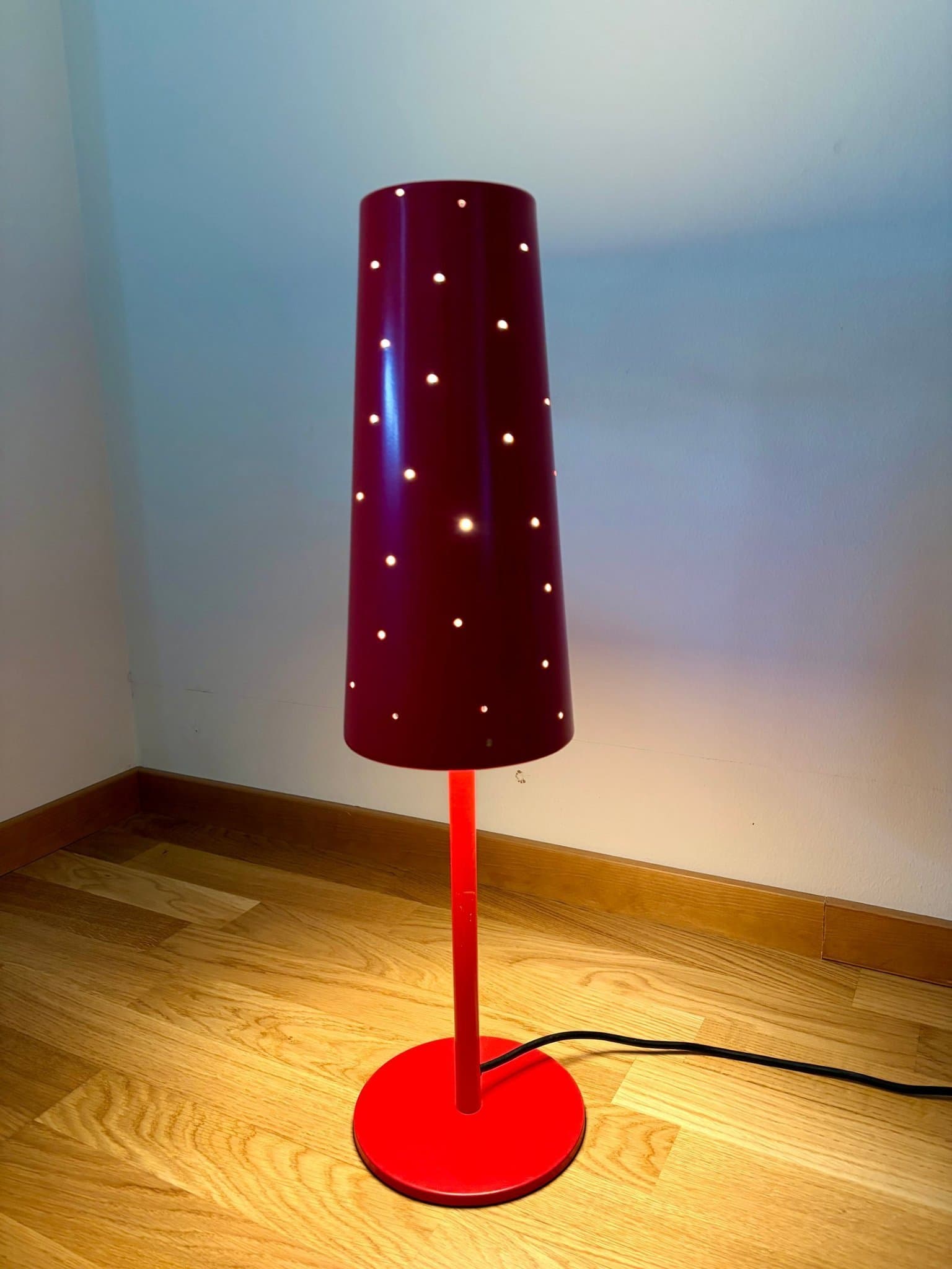 Ikea Tallvik bordslampa / fönsterlampa, röd, Design Anne Nilsson