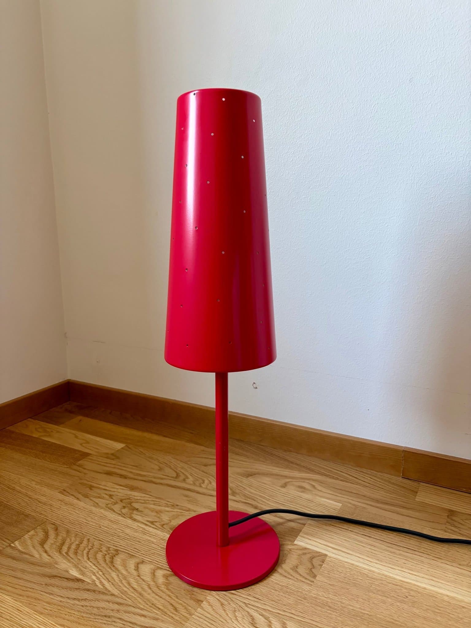 Ikea Tallvik bordslampa / fönsterlampa, röd, Design Anne Nilsson