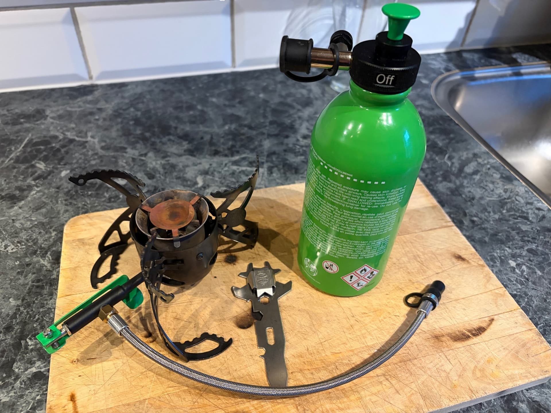 Optimus Nova multifuelkök med pump, flaska och förvaringsväska