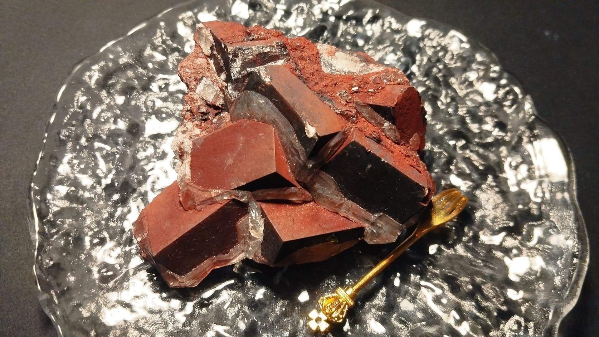 Breathtaking Red Hematite Quartz, röd hematitkvarts