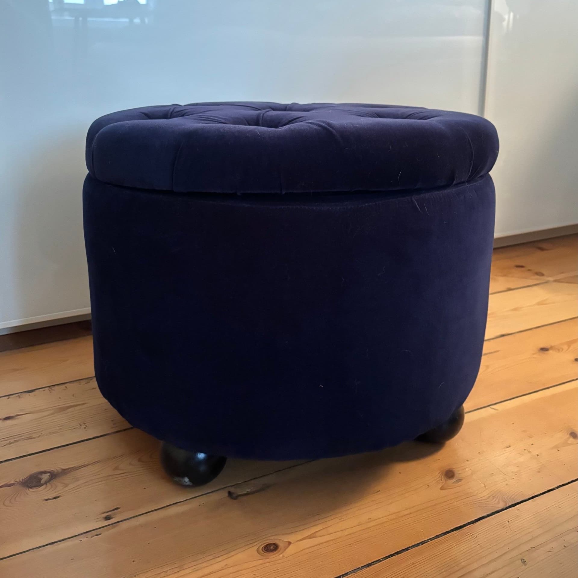 Blå Sammet Puff med Förvaring