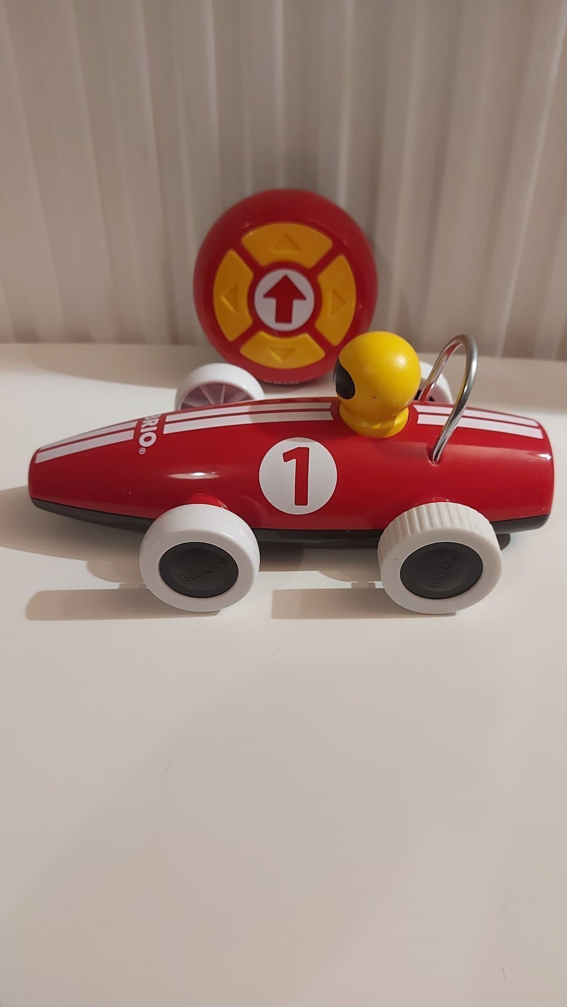 Racerbil BRIO fjärrstyrd racerbil – Fungerar mycket bra – 26–27 cm