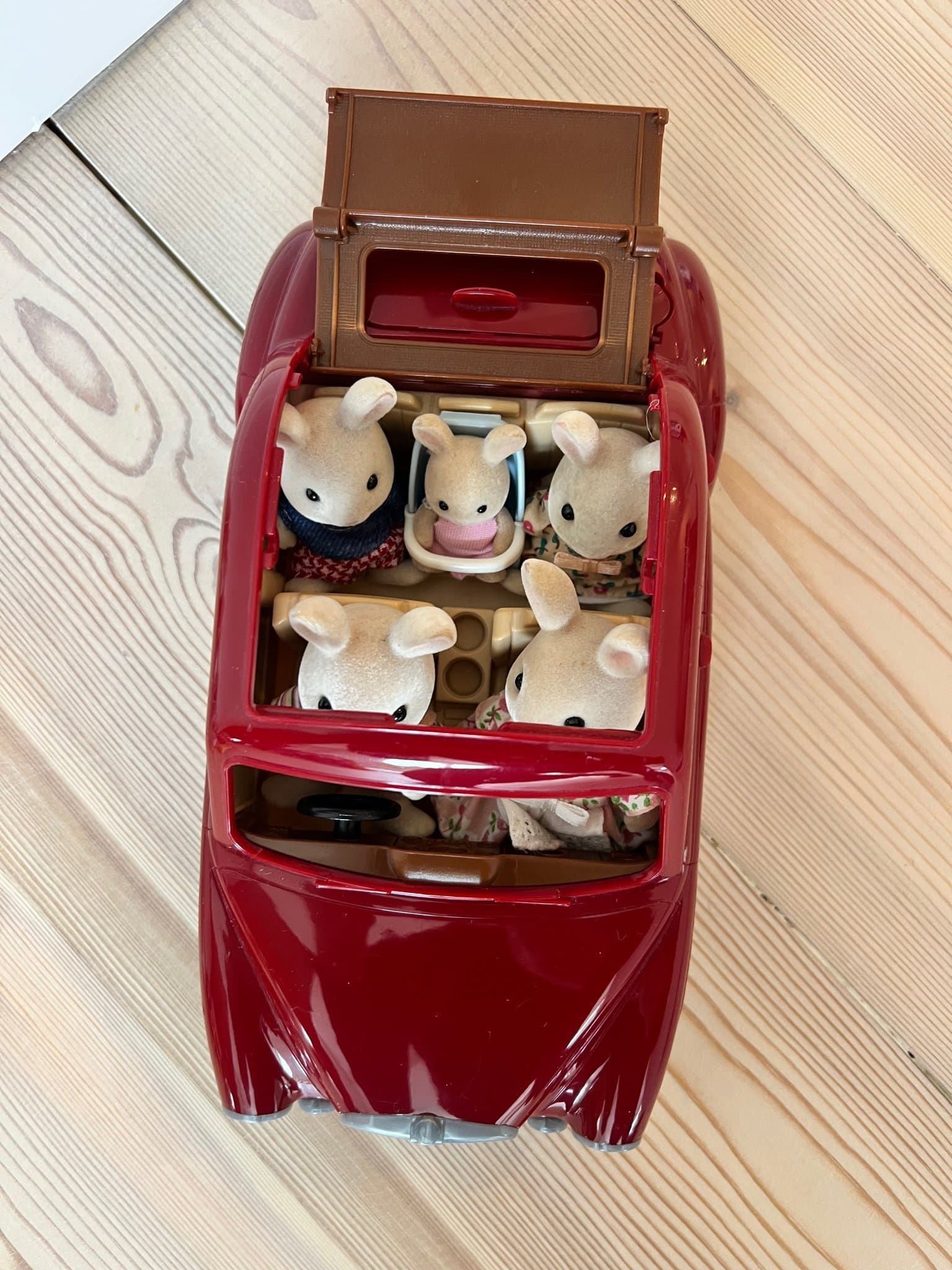 Sylvanian Families Stor Samling med Bil och Figurer