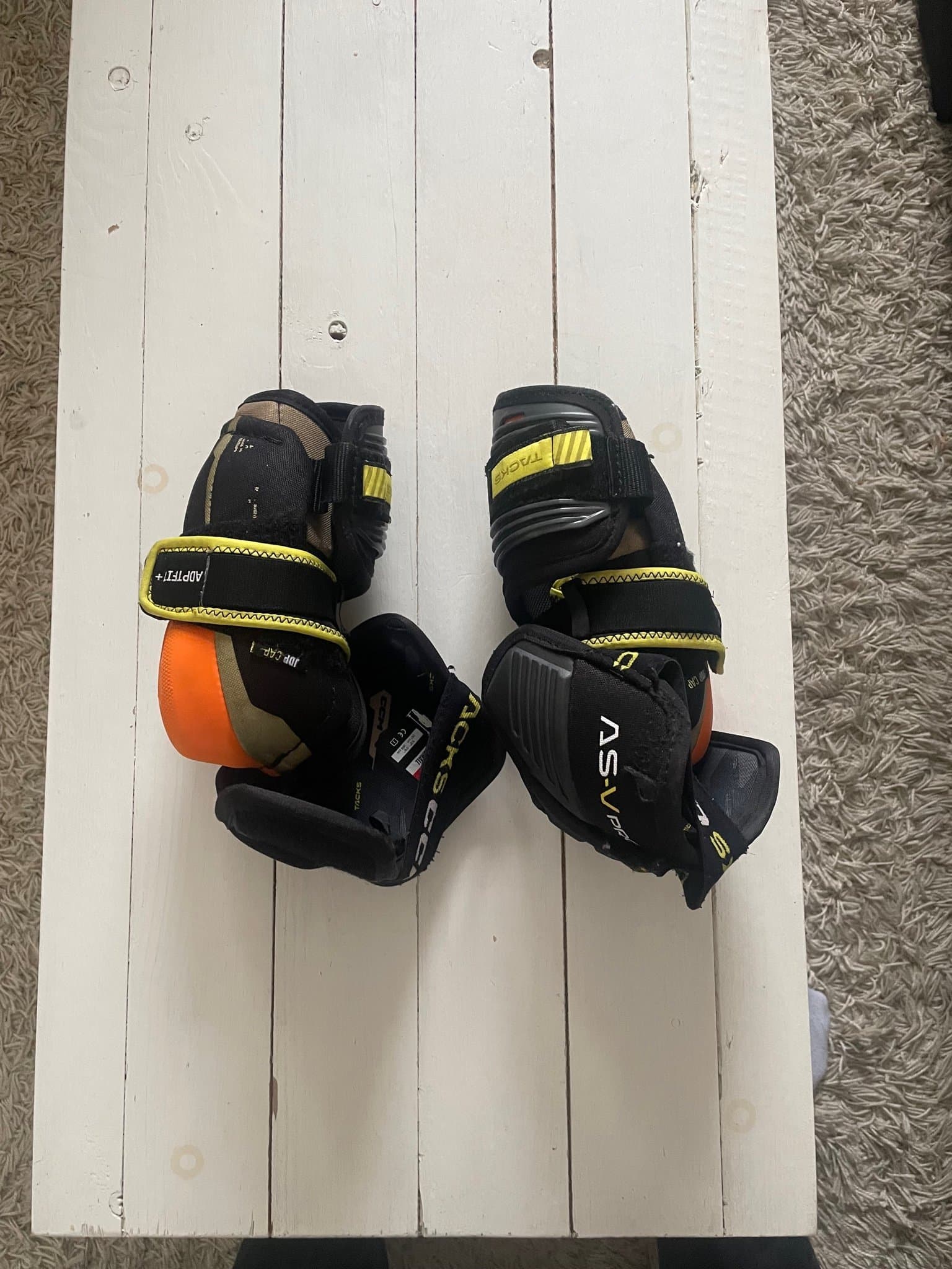 CCM ASV PRO Armbågsskydd Senior