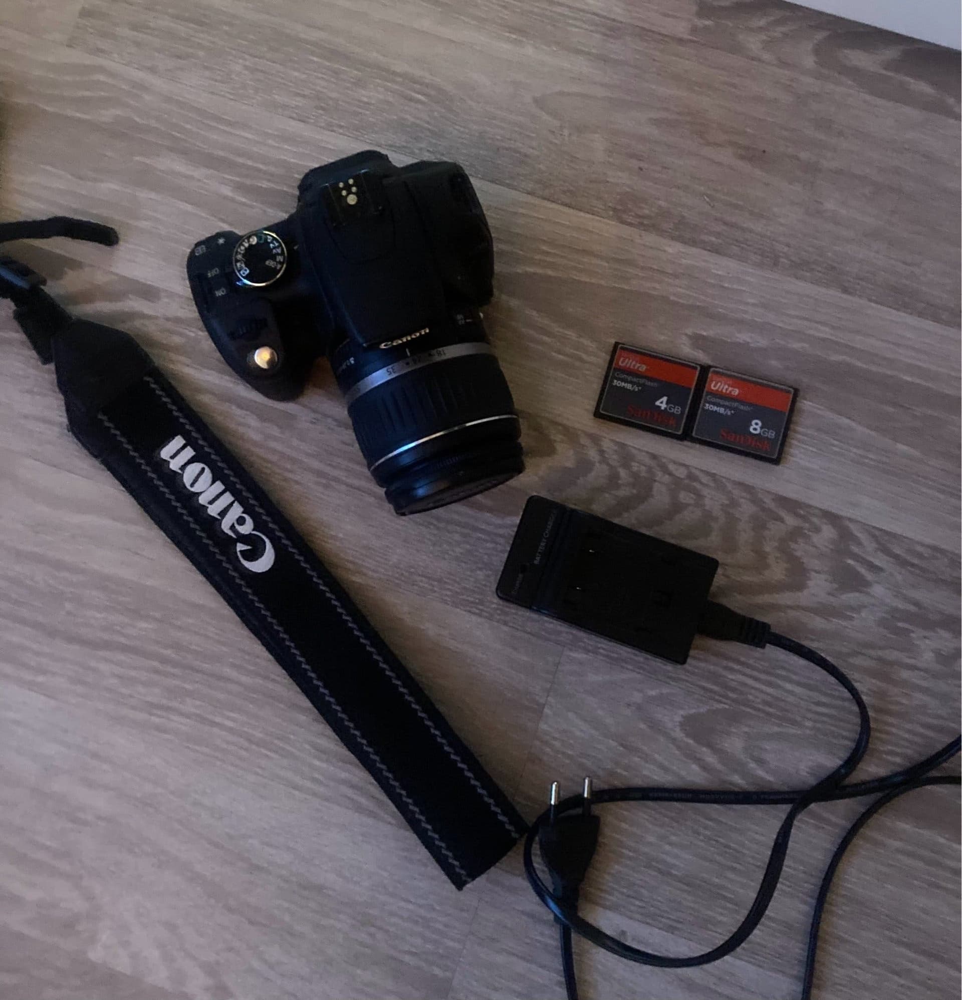 Canon EOS 350D Digital systemkamera