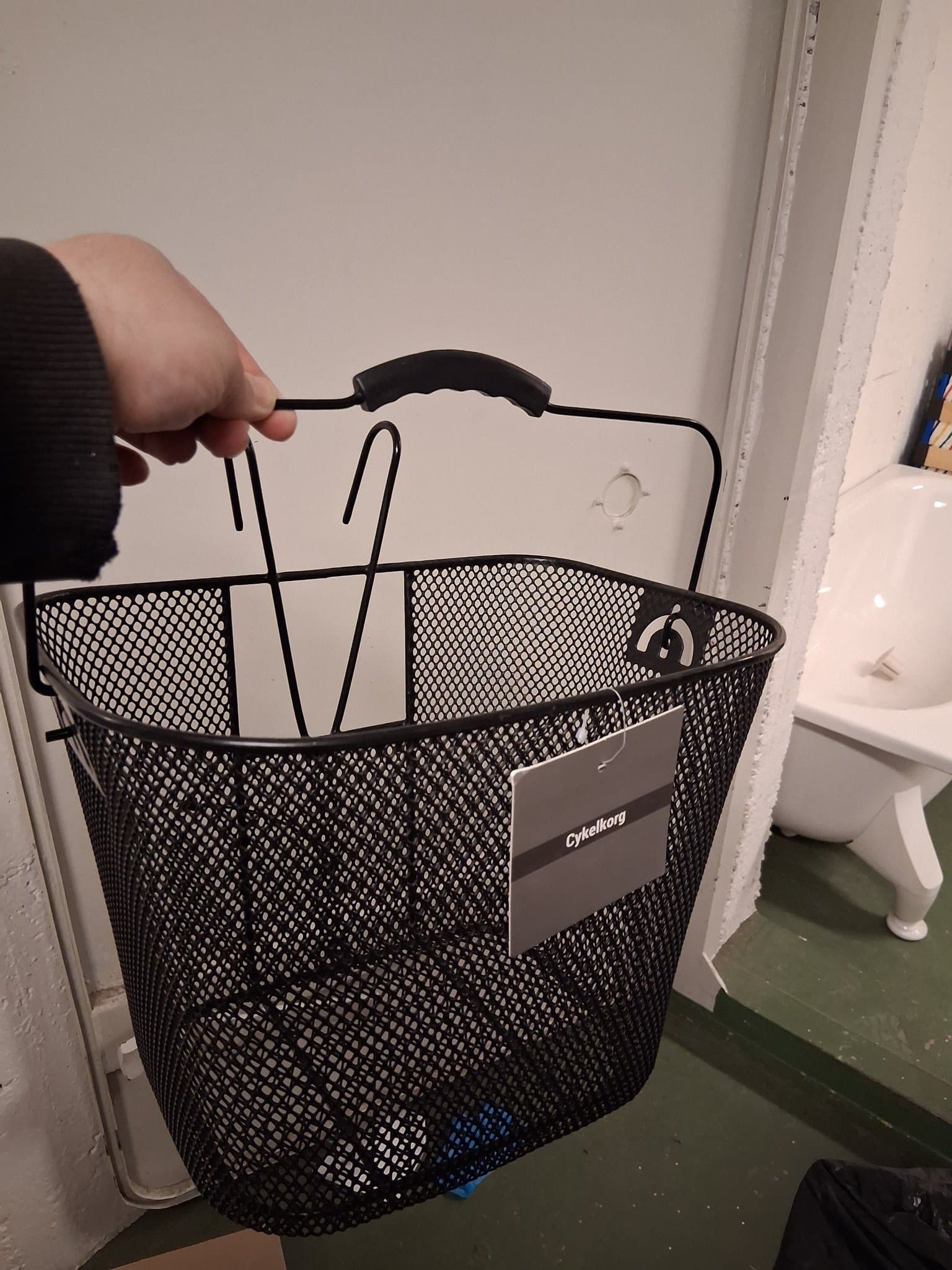 Ny svart cykelkorg i metall