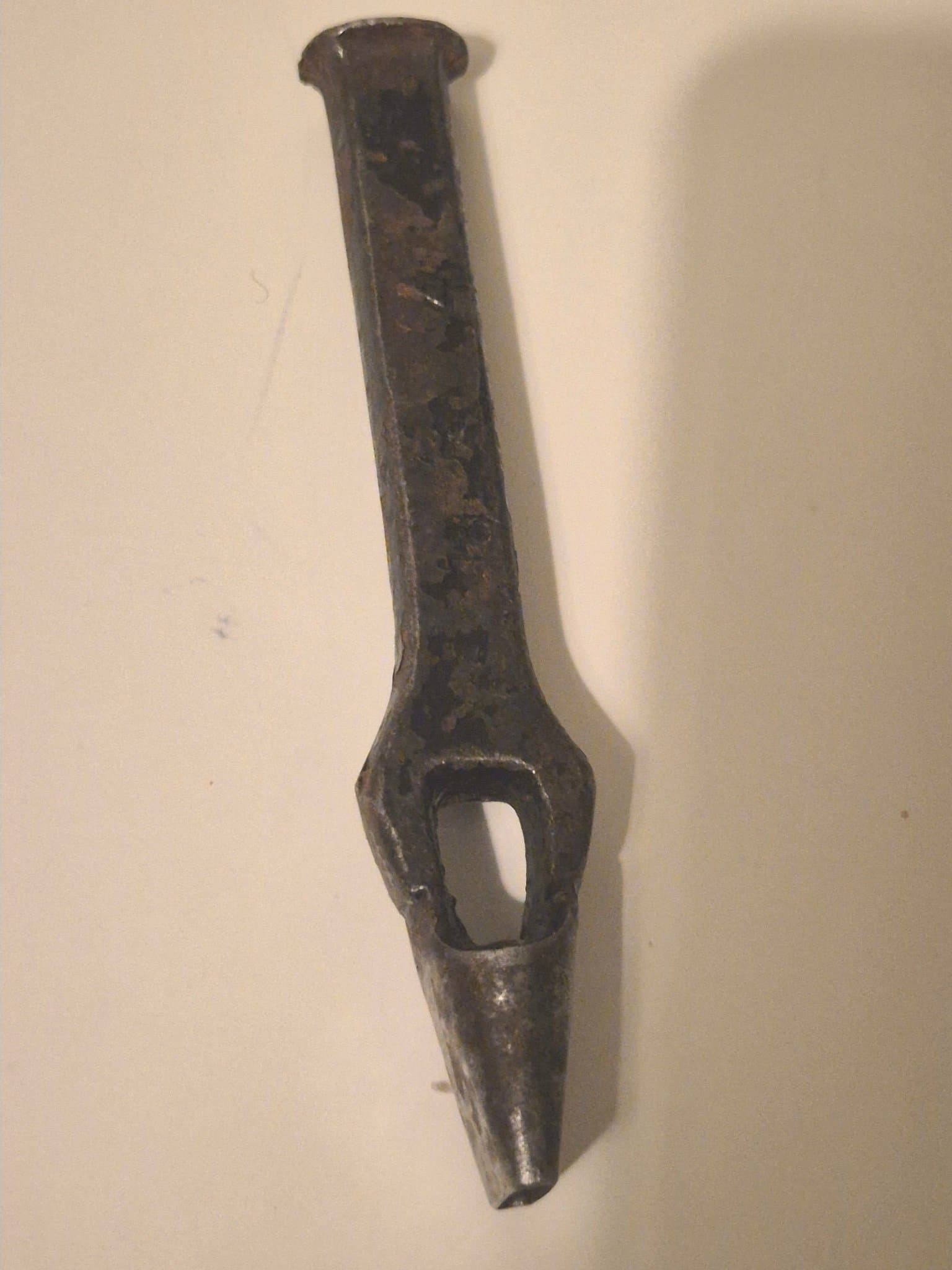 Vintage/retro huggpipa, stål för läder, strl. 18x4, 6