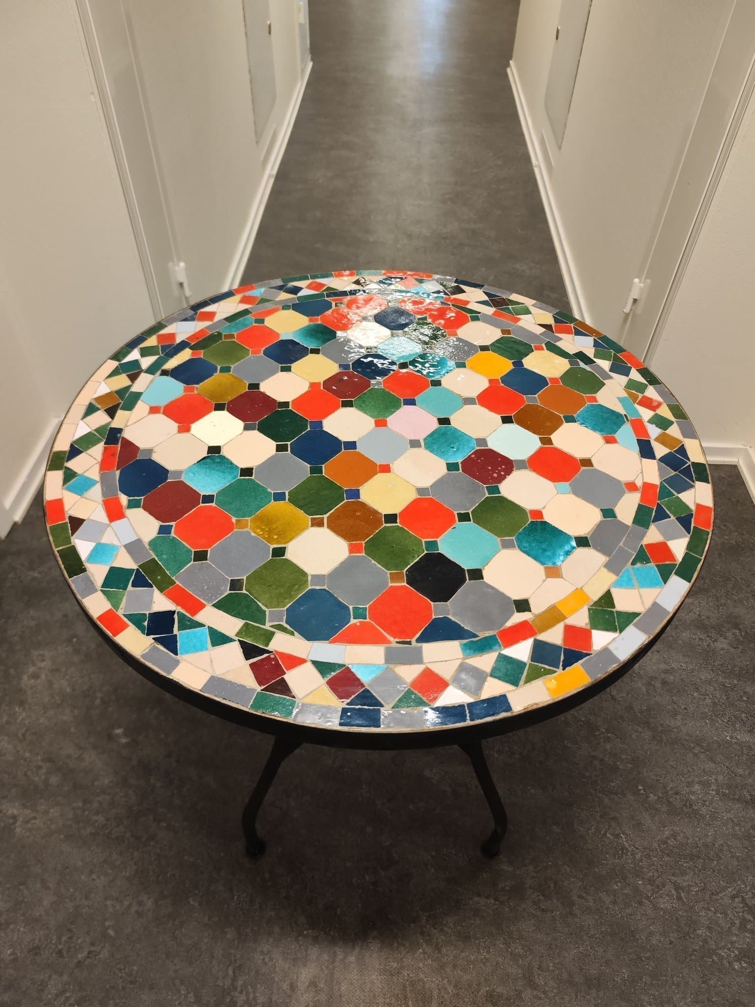 Helt nyHandgjort marockanskt mosaikbord, leverans samma dag Stockholm
