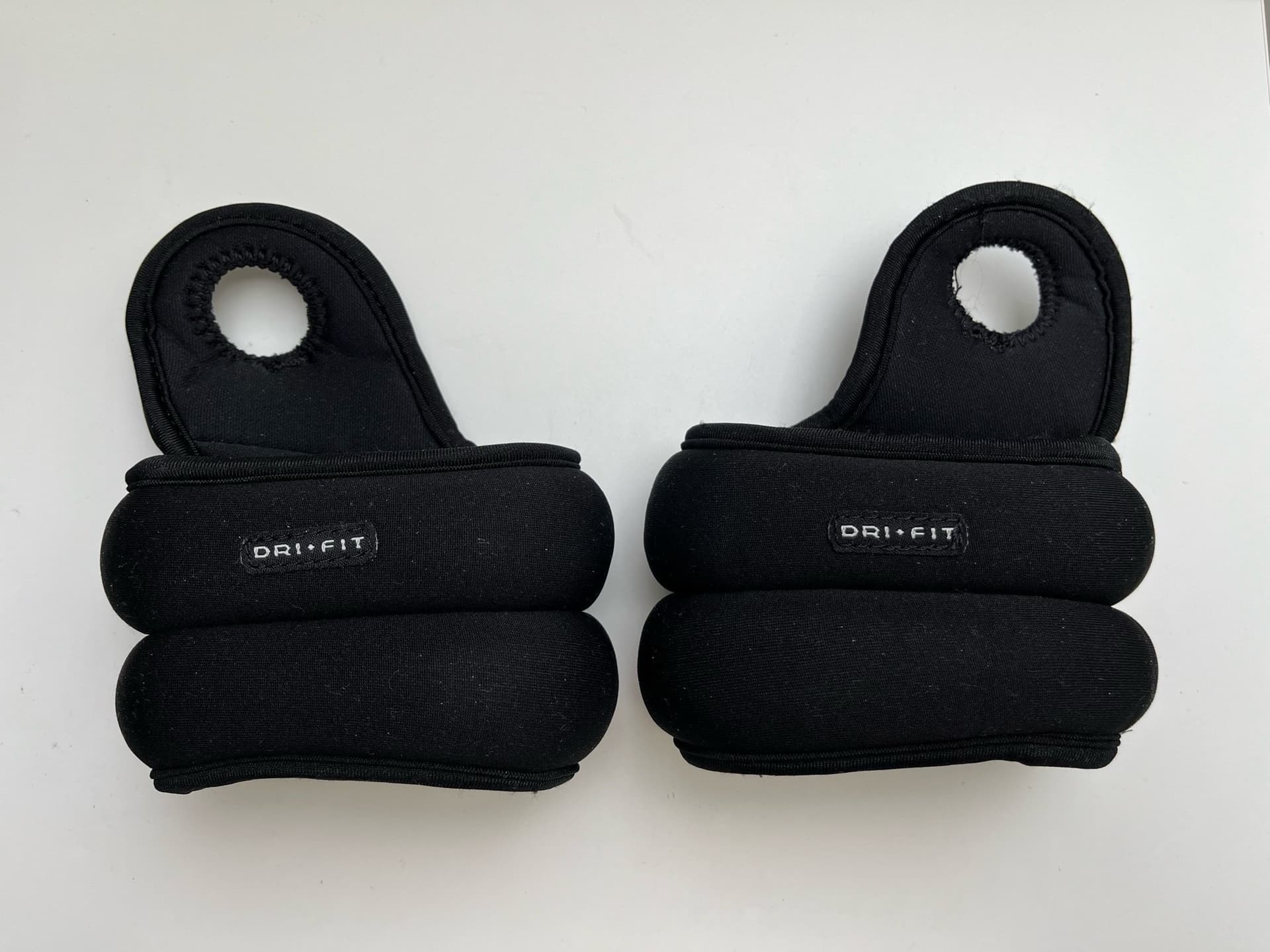 Nike Dri-FIT handledsvikter