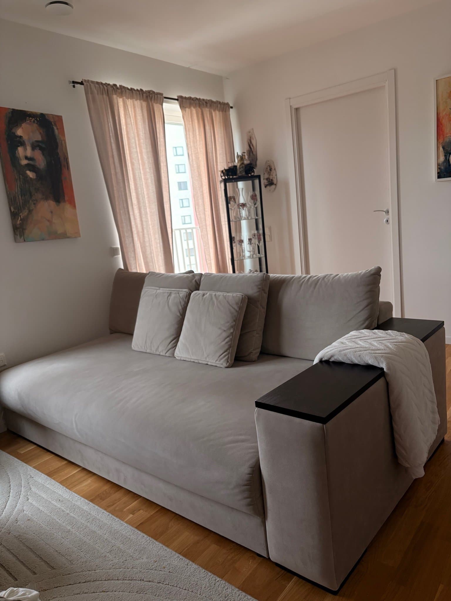 Bäddsoffa med förvaring sweef