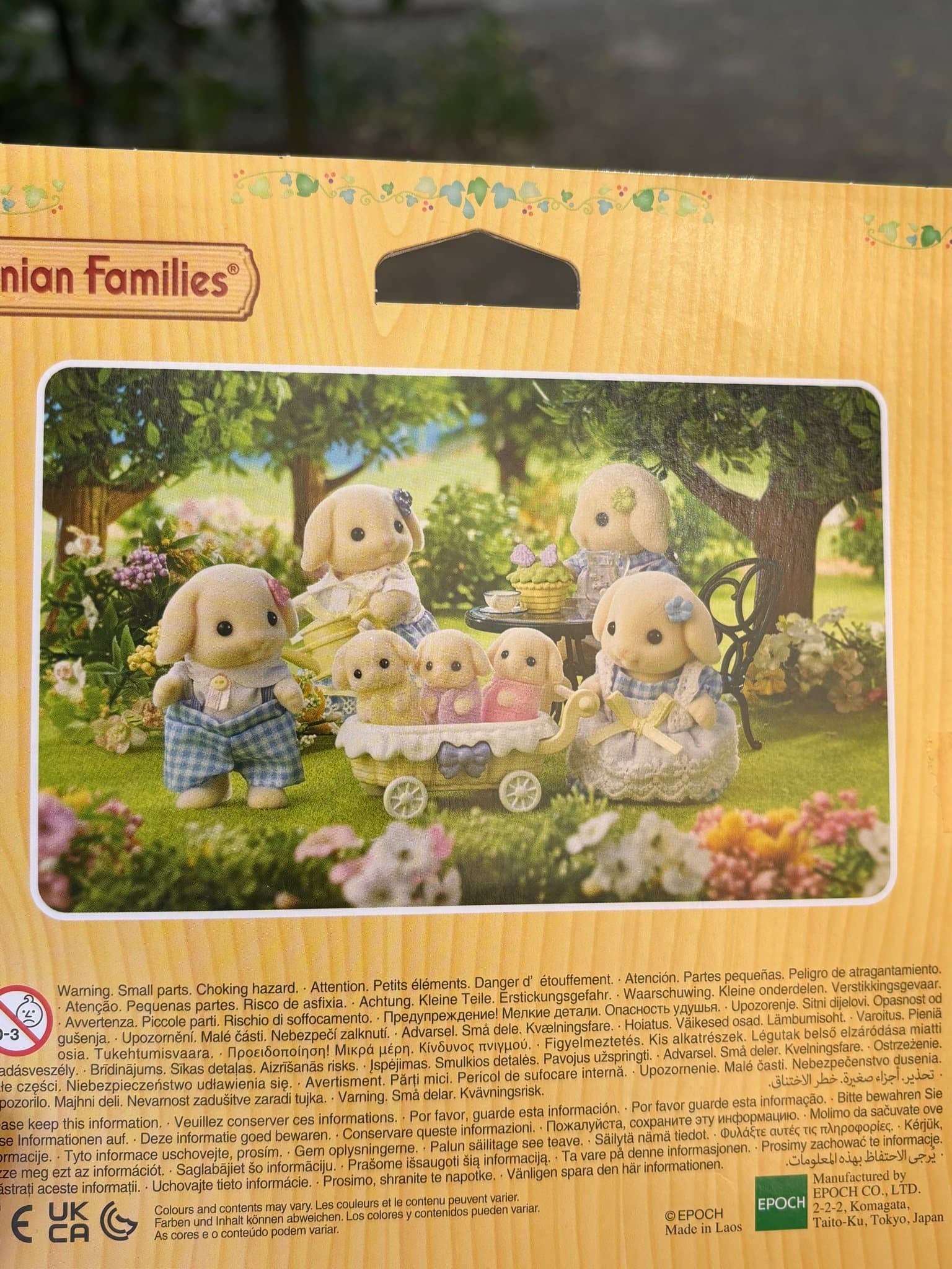Oanvänt! Sylvanian Families Flora Rabbit Family 5735
