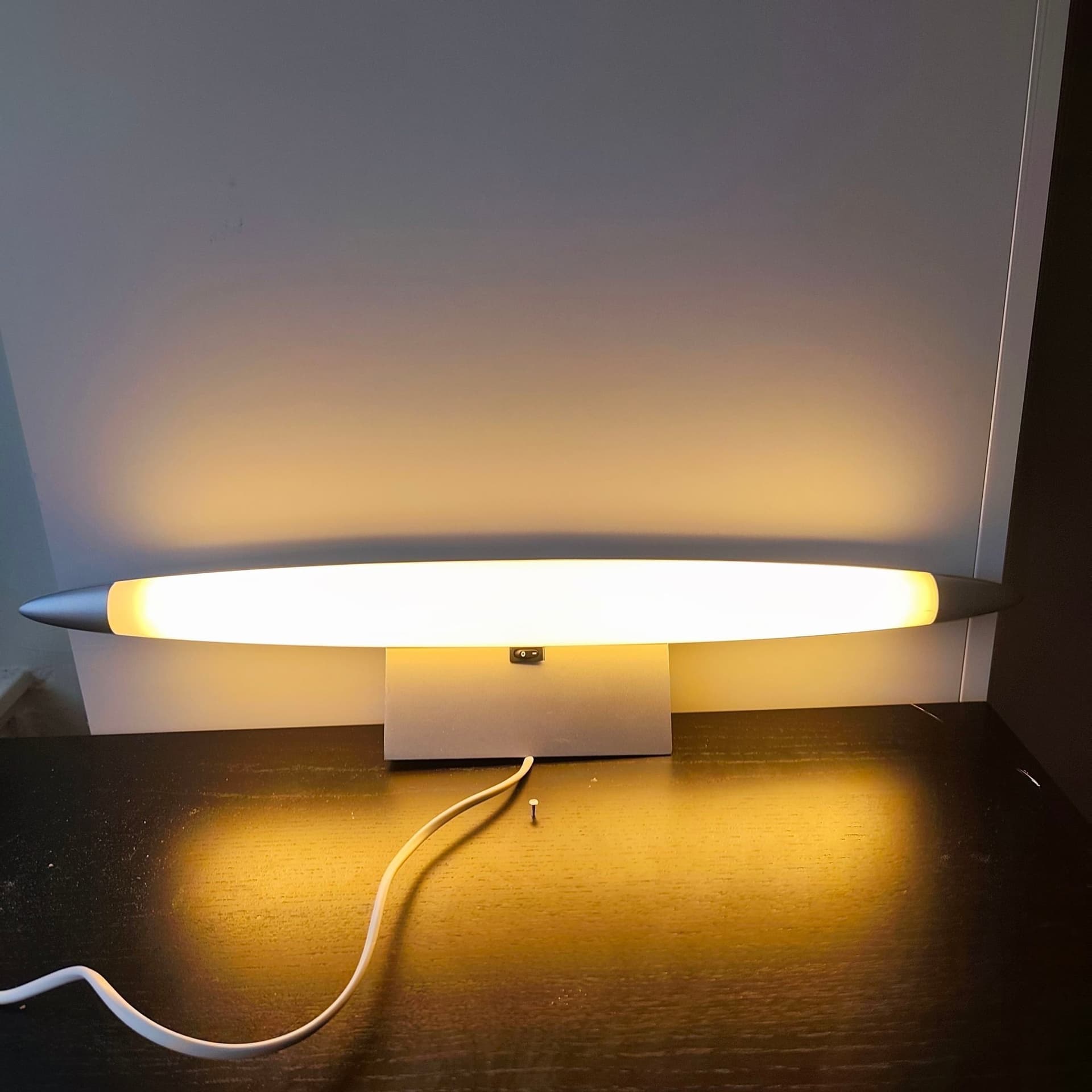 Vägglampa, badlampa IKEA 1900-tal i pladt och metall.#B.