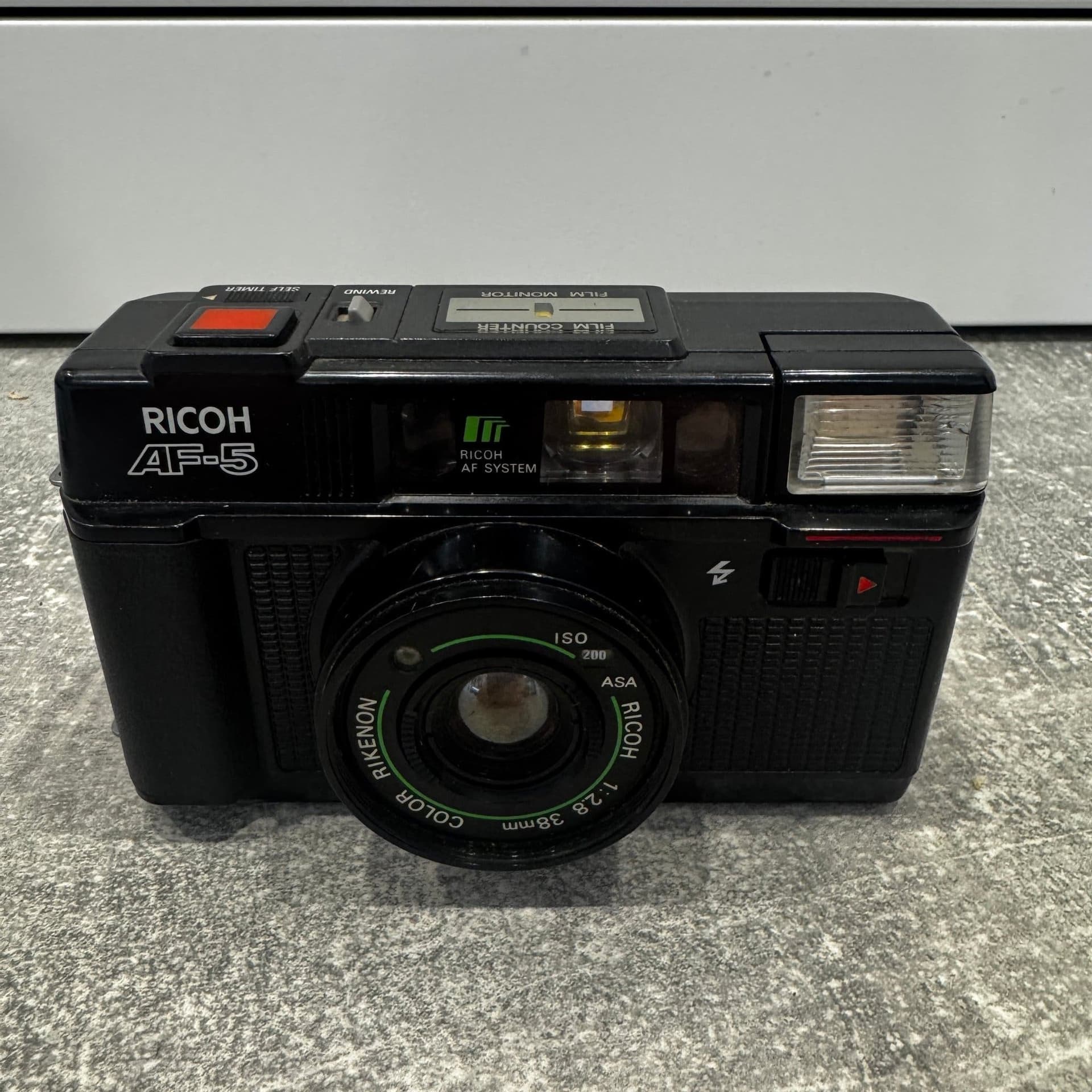 Ricoh AF-5 35mm Analog Kamera Autofokus Rikenon 38mm f/2.8