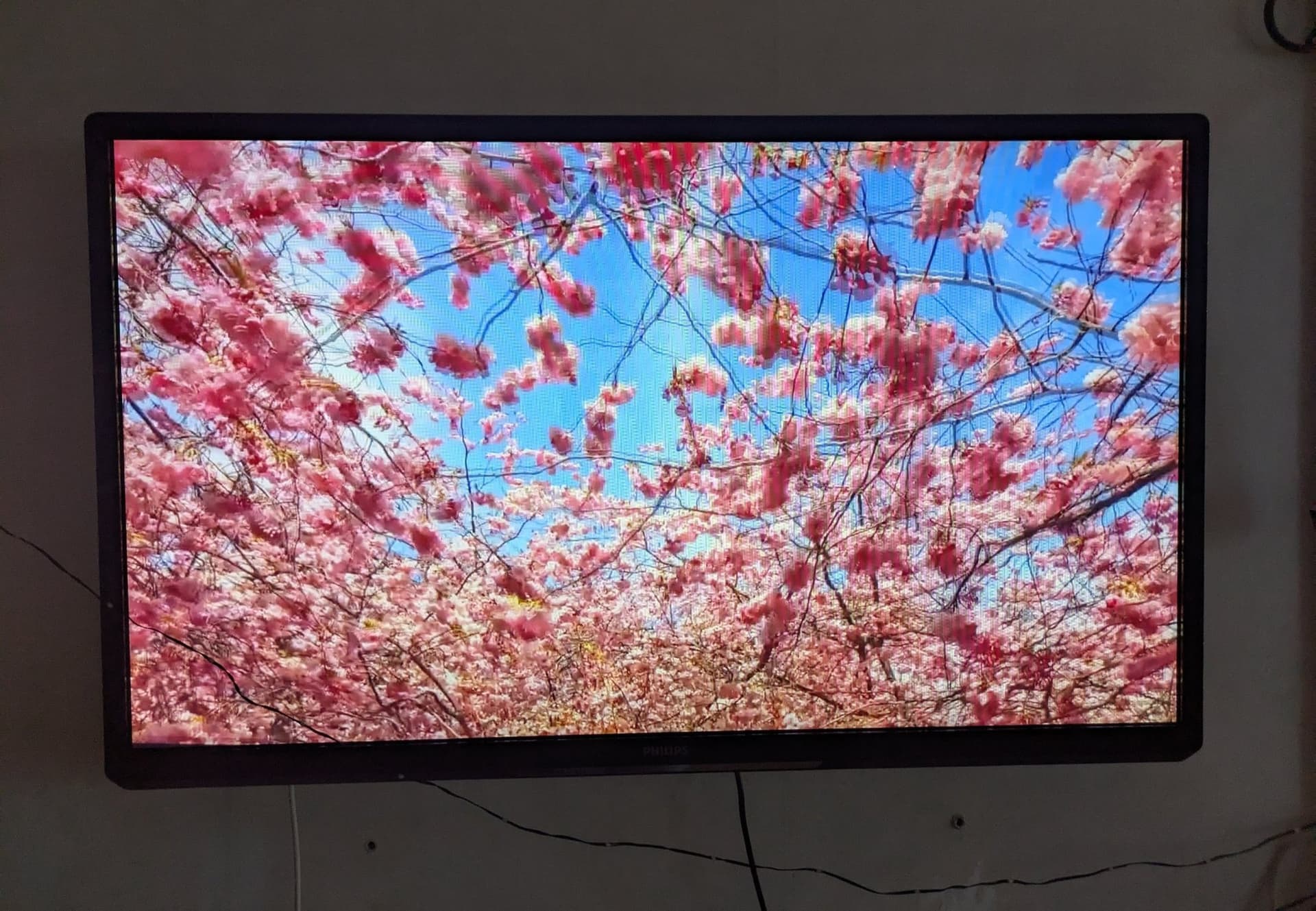 Philips Smart TV plus /43 tum/ LED, 3 D funktion FHD