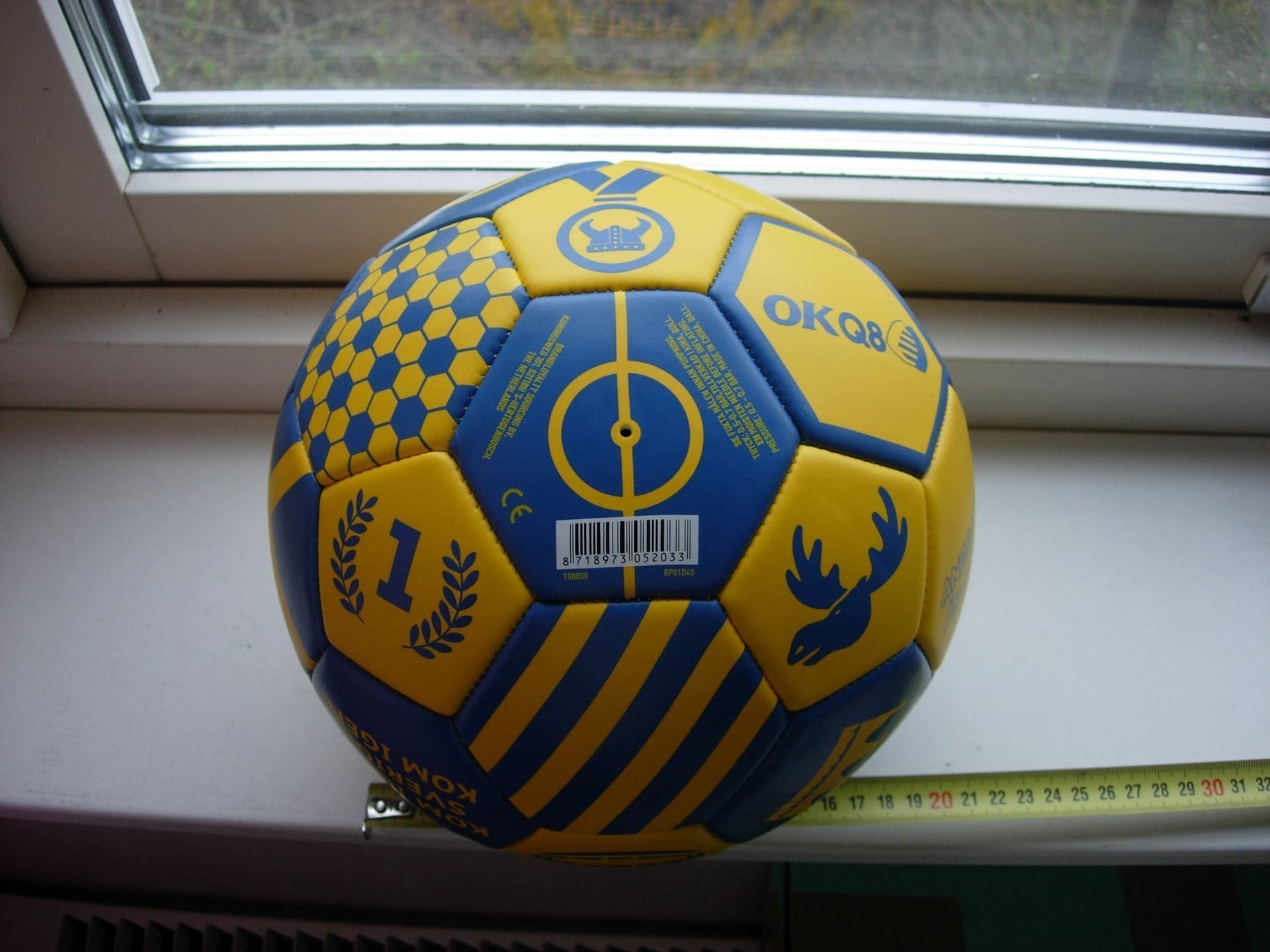 Ny VM boll OKQ8 Sverige Fotboll "Kom Igen Sverige Kom Igen!" Gul och Blå ca 22cm