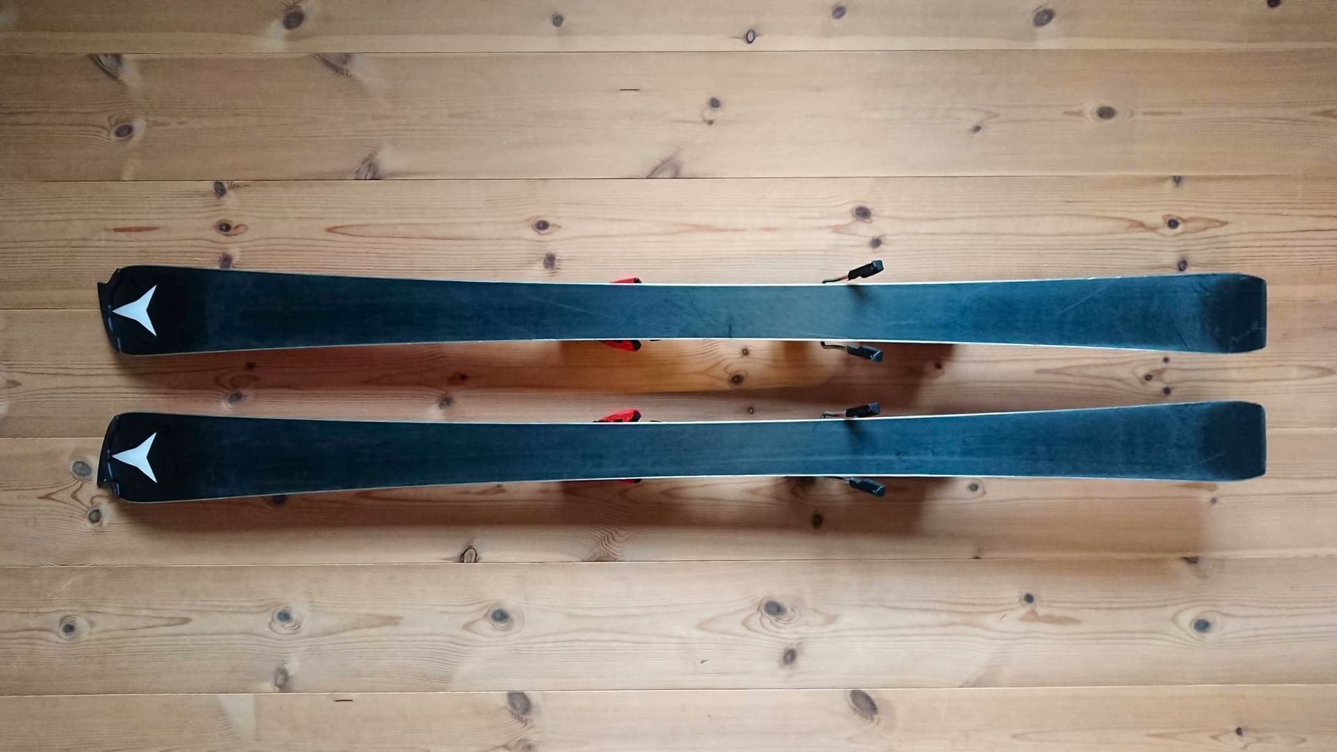 Alpinskidor 138 cm Atomic Redster S9 FIS Junior-RP slalomskidor - kan skickas