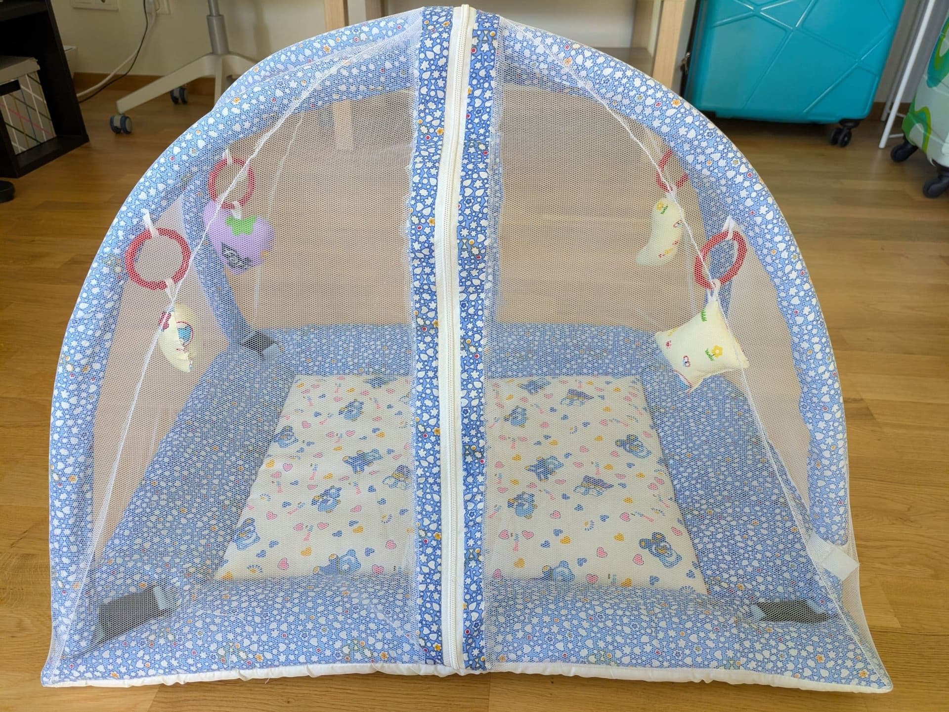 2-in-1 Baby Playgym with Pop-up Mosquito Net / Insect Screen - Blue/Bear