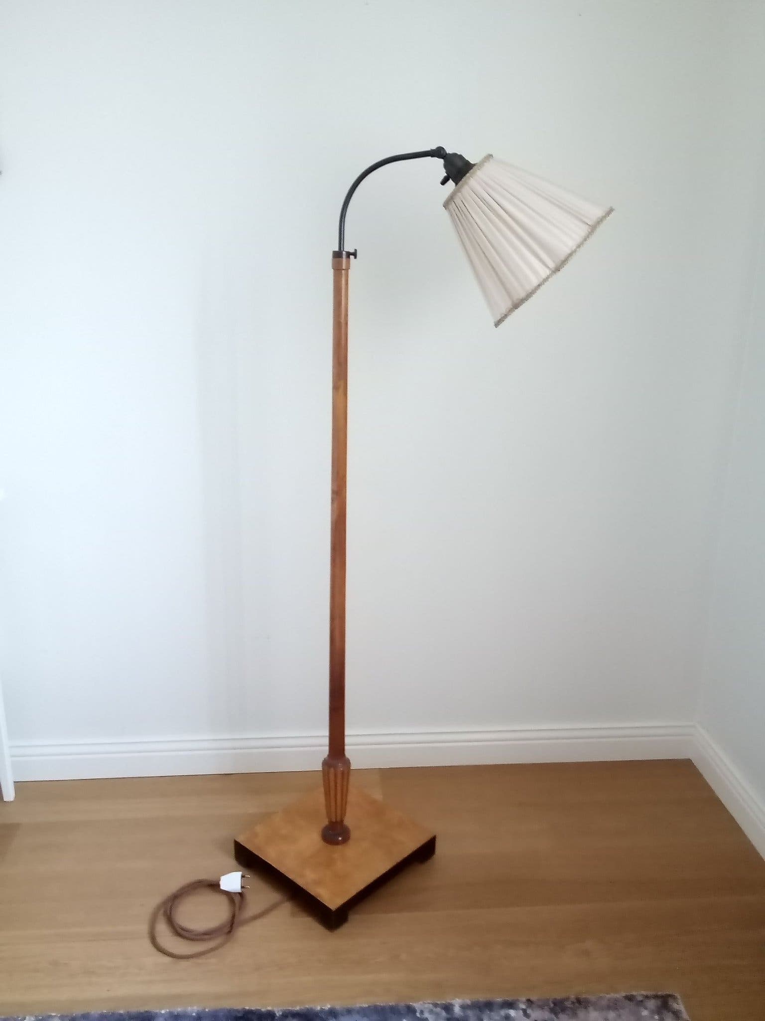 Retro golvlampa i jättefint skick