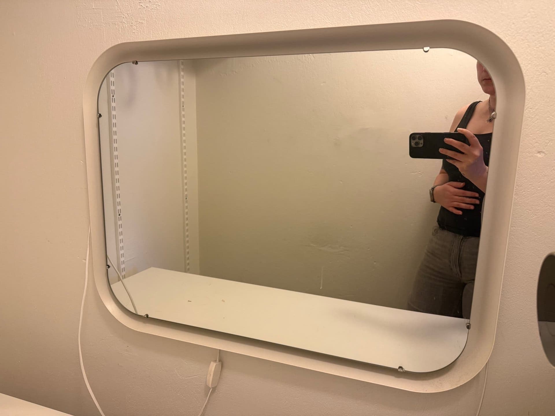 Spegel ”Storjorm” med belysning