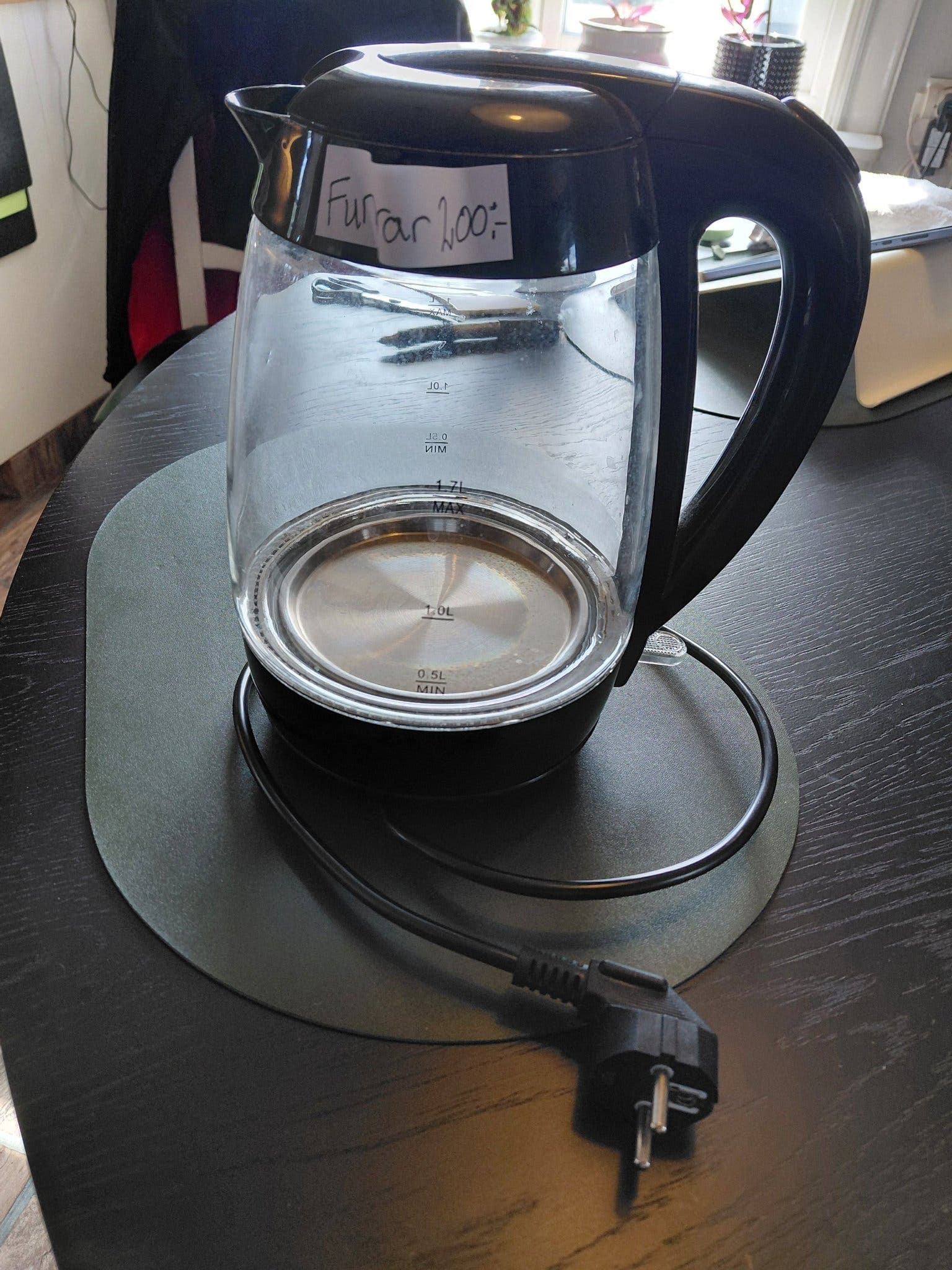 Ny Vattenkokare i glas