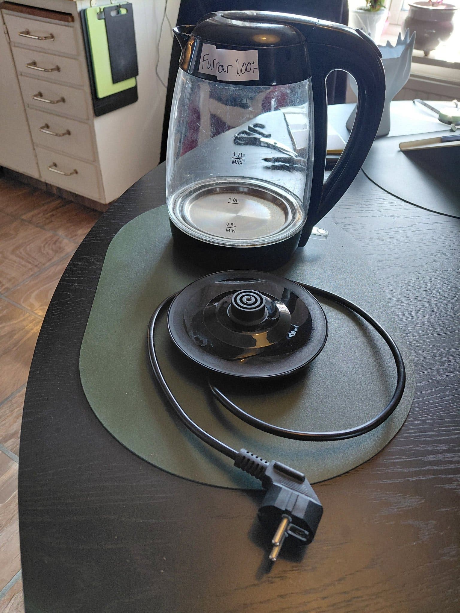 Ny Vattenkokare i glas