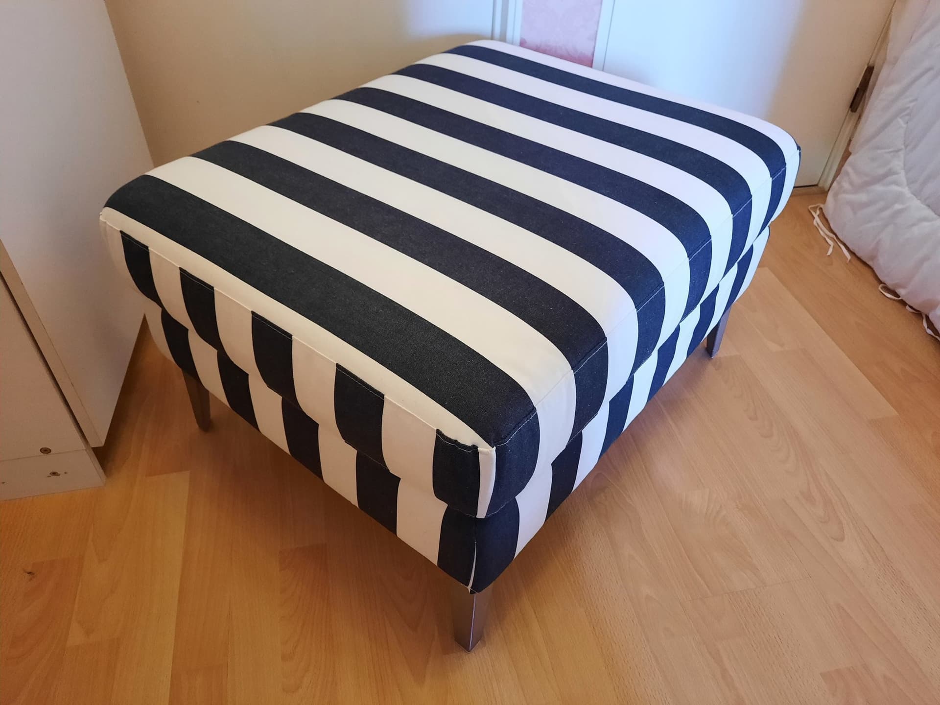 Fotpall IKEA - NY!