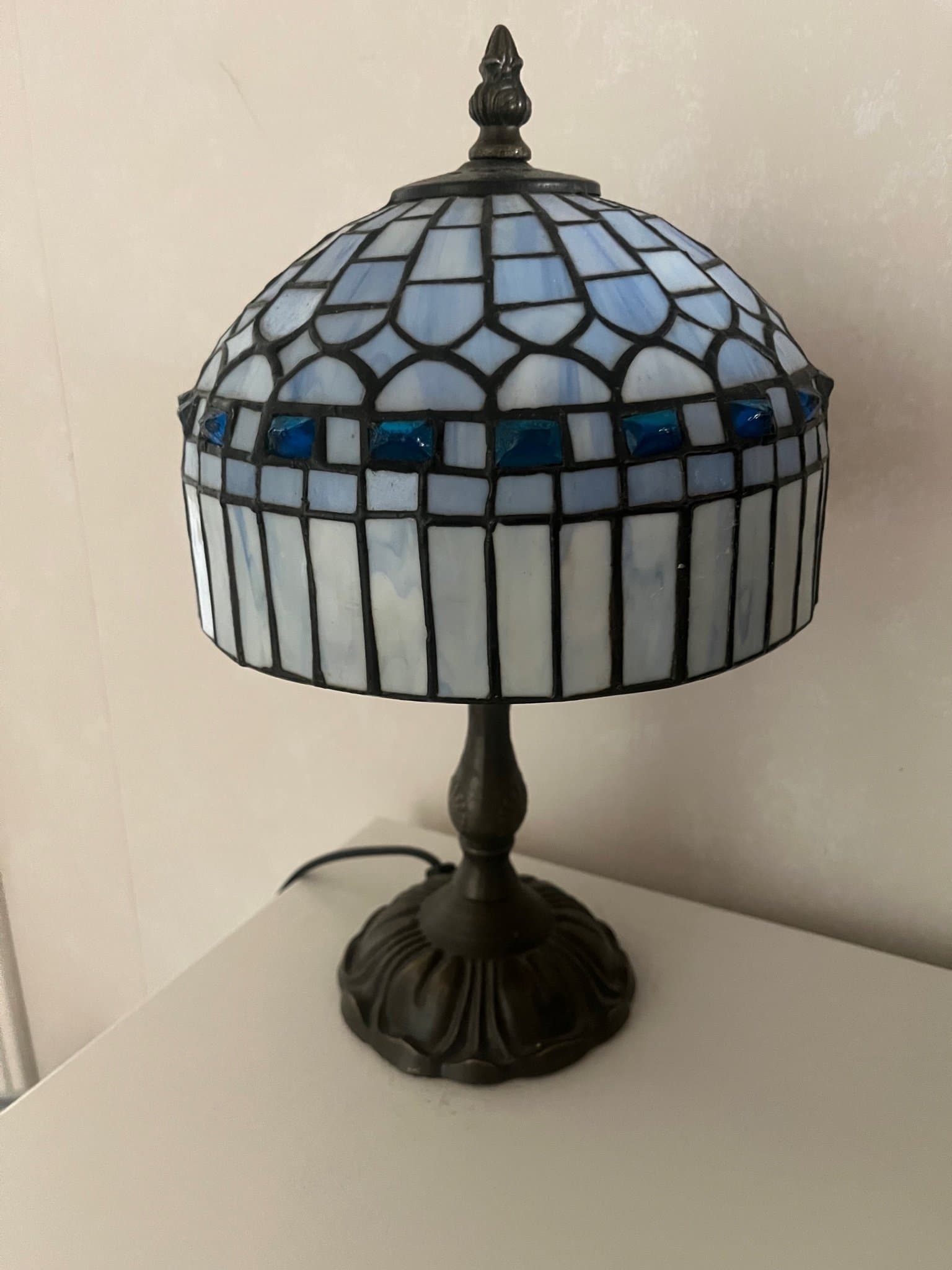 Bordslampa i Tiffany-stil