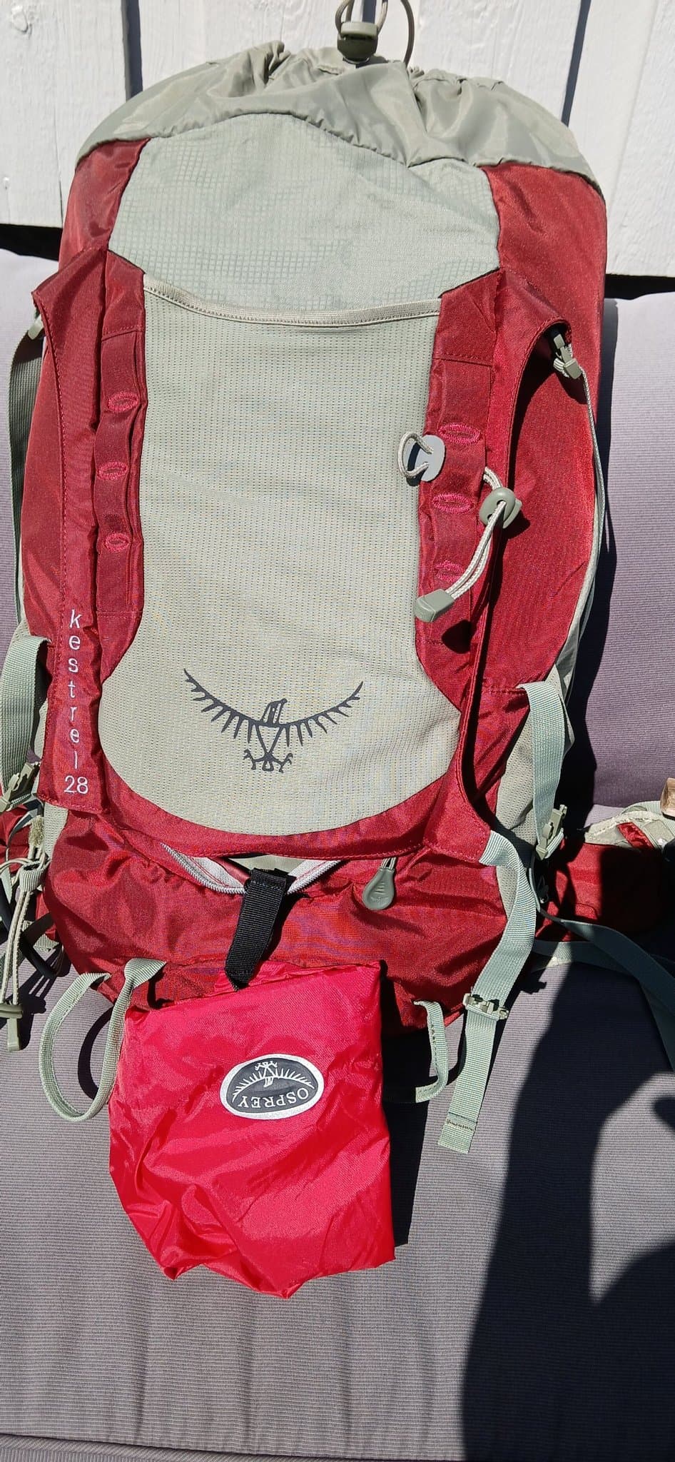 Osprey Kestrel 28 Ryggsäck Röd