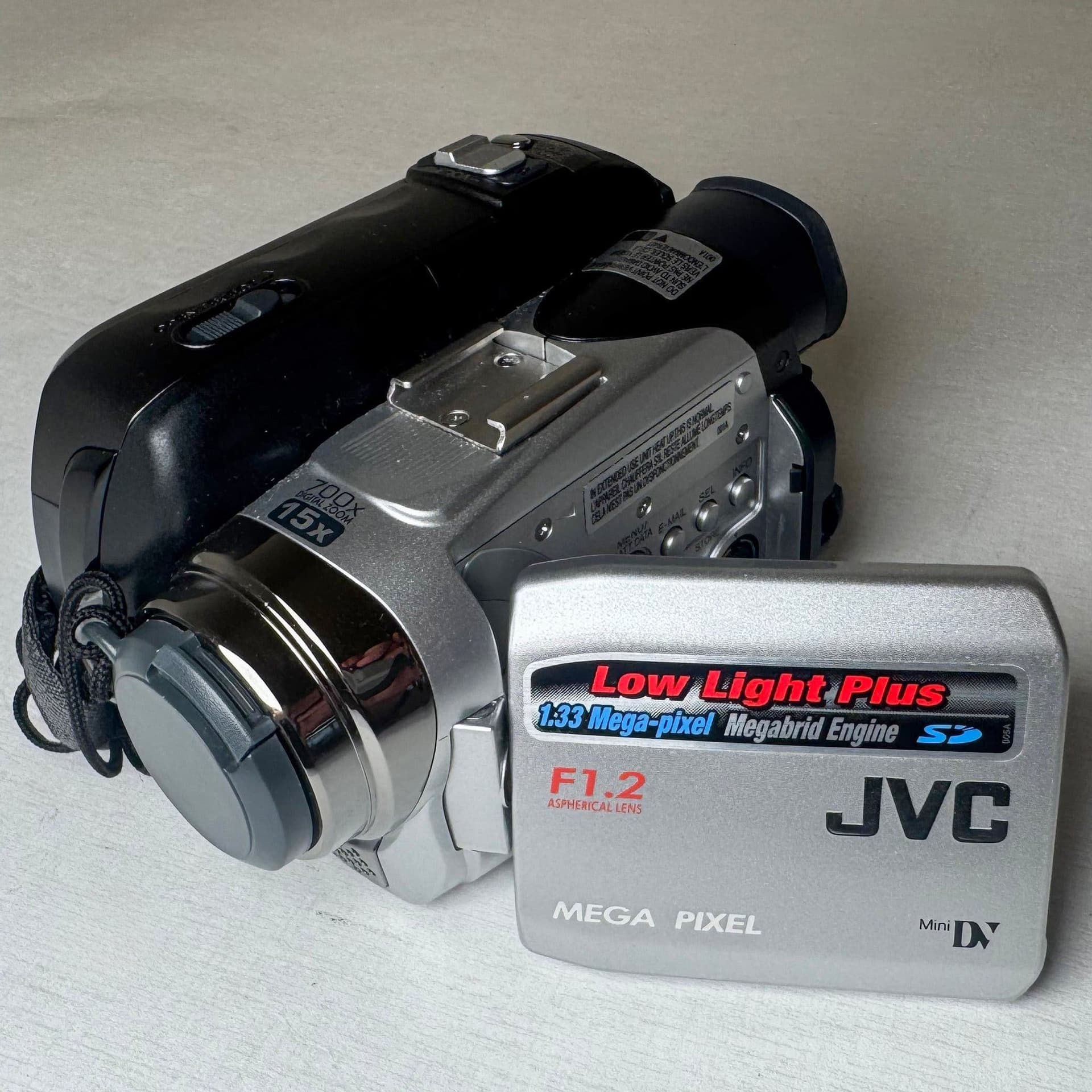 JVC GR-DF540E - videokamera - MiniDV band/kassett