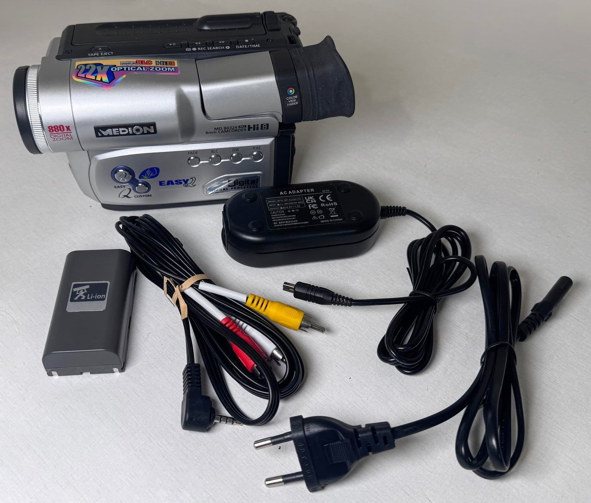 Medion MD 80324 - Hi8 (Hi8 och Video8 (8) kompatibel)