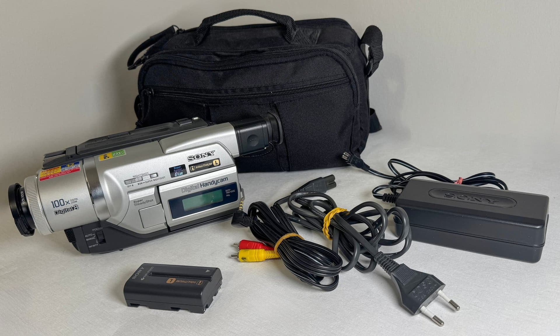 Sony DCR-TR120E Digital8 (D8, Digital8, Hi8 och Video8 kompatibel)