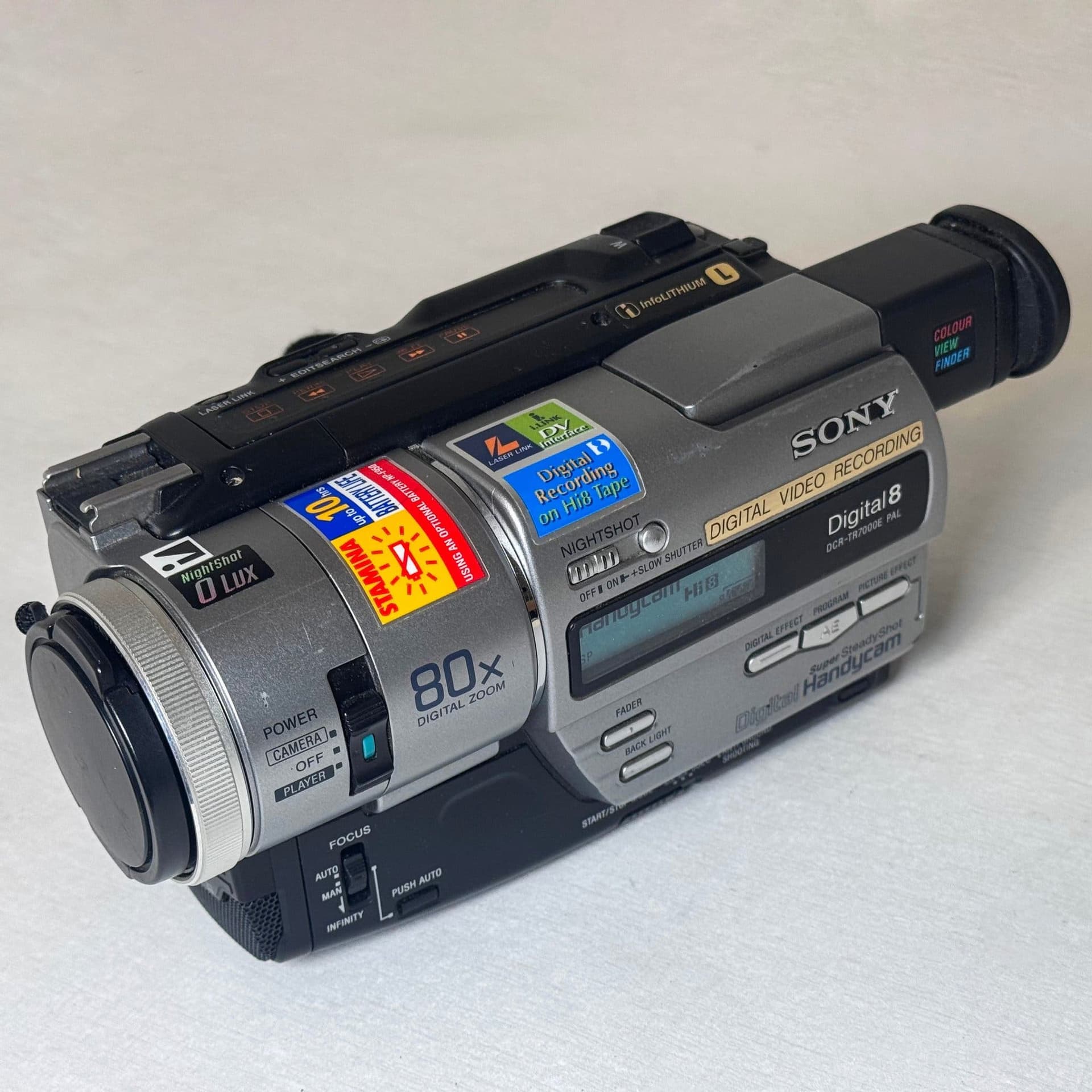 Sony DCR-TR7000E Digital8 (D8, Digital8, Hi8 och Video8 kompatibel)