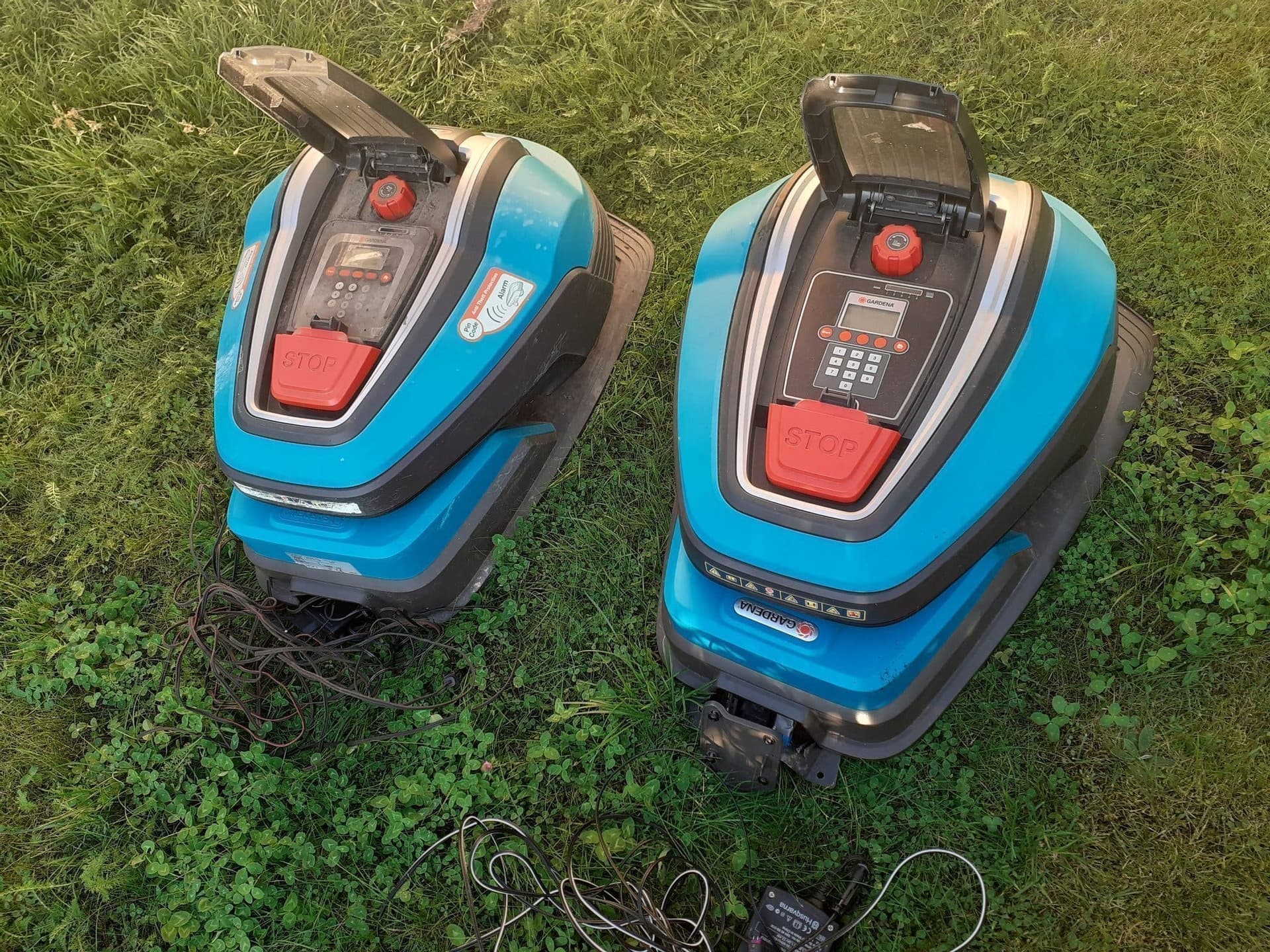 2st GARDENA Robotgräsklippare + Laddstation + Laddare ++