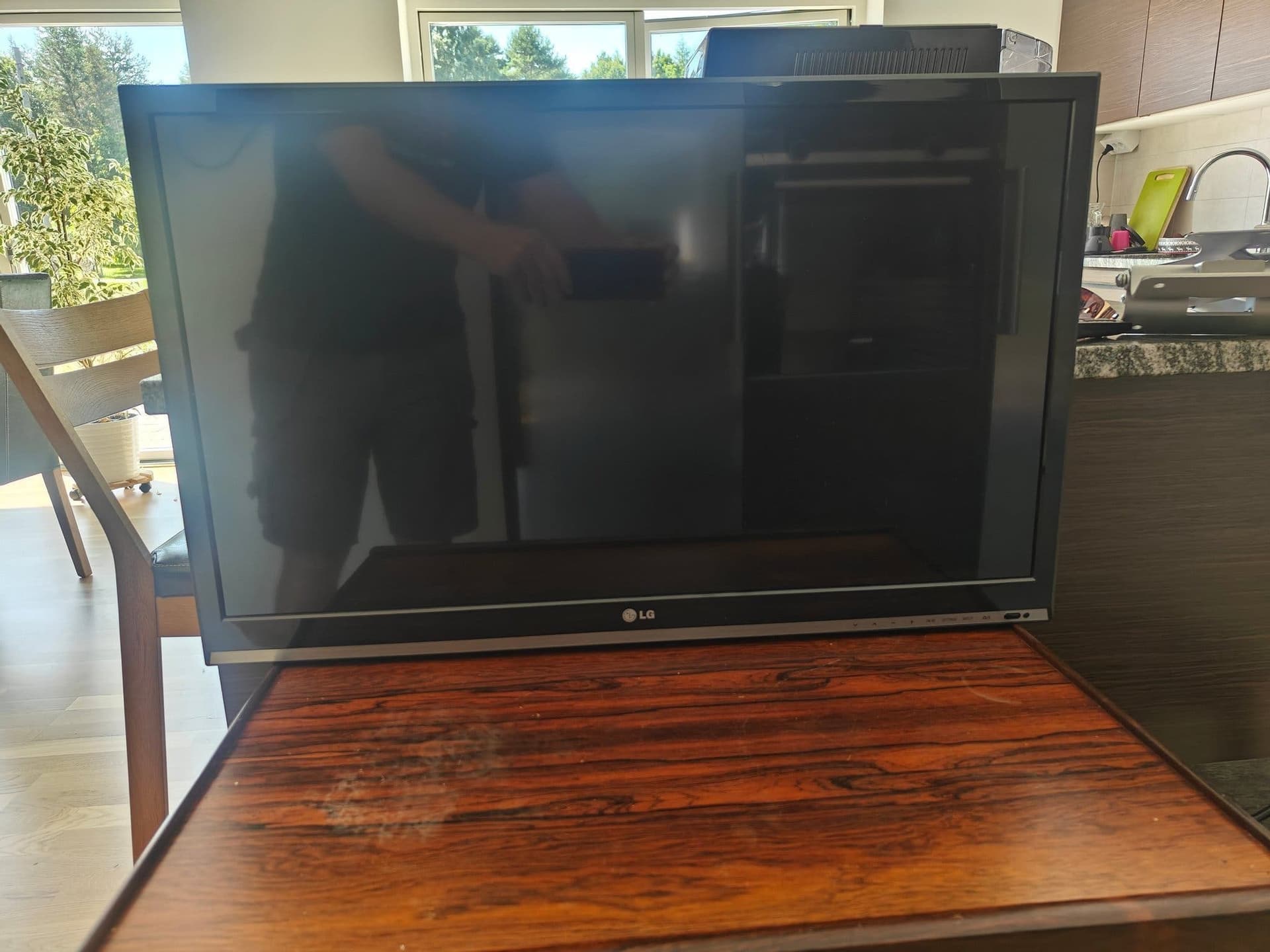 LG 32" LED-TV 32LS560T (Full-HD)