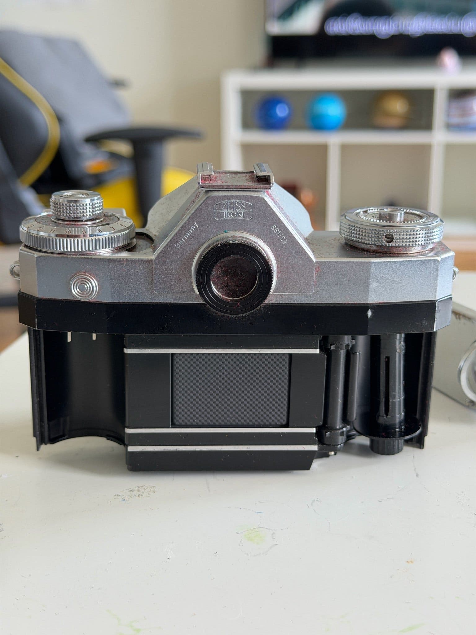 Zeiss Ikon Contaflex 35mm SLR Camera with Carl Zeiss Tessar 50mm f/2.8 Lens