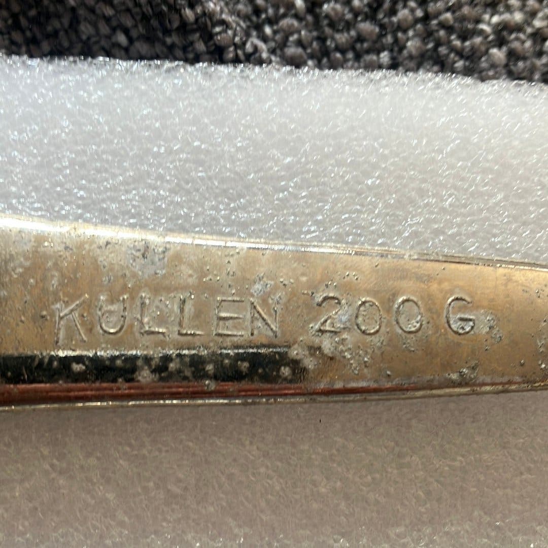 2 st skeddrag/pirkar Kullen 200gram i metall, röda plastdetaljer