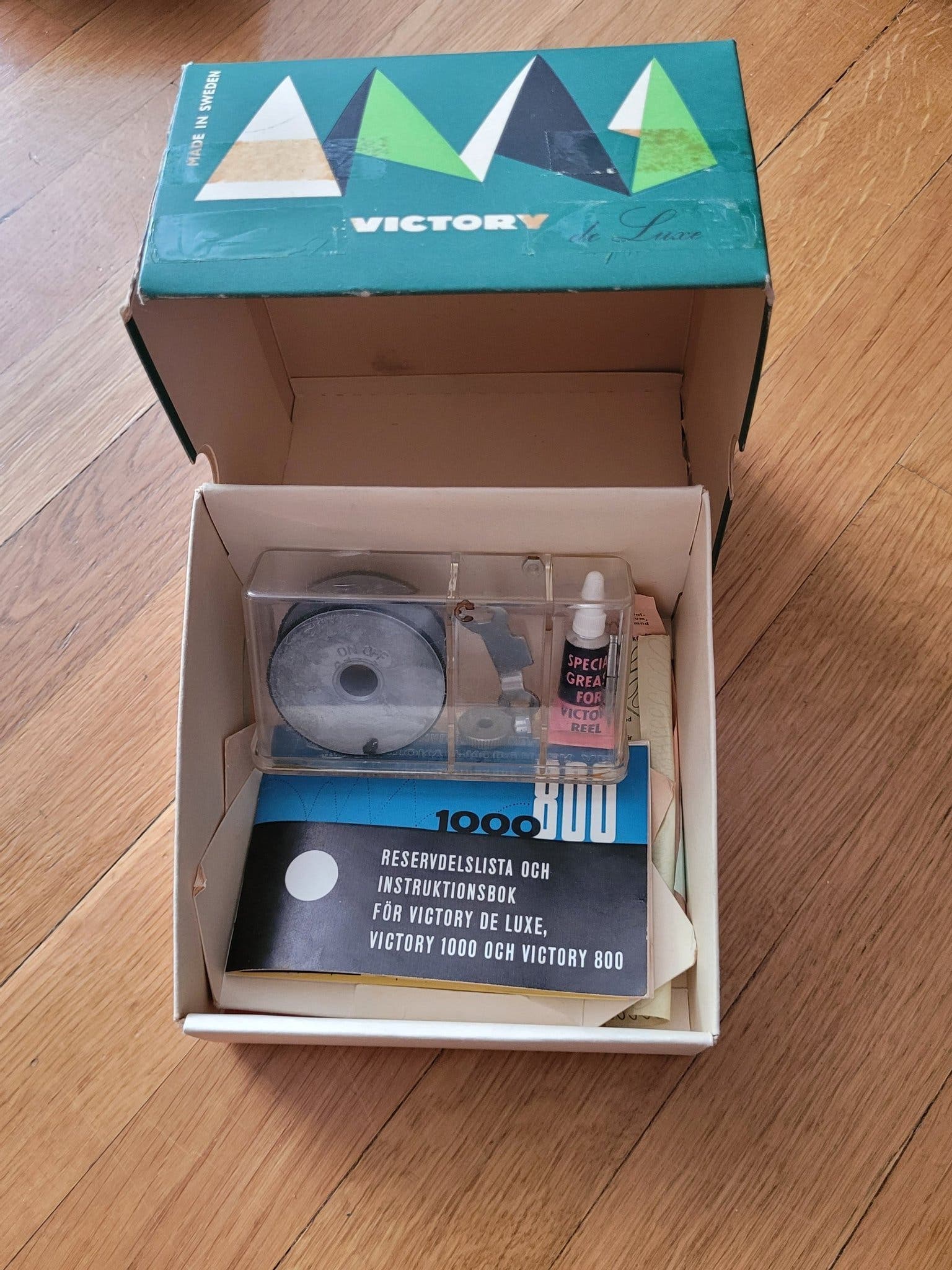Victory de Luxe originalkartong till fiskerulle 1959 50, 60 tal ENDAST KARTONG