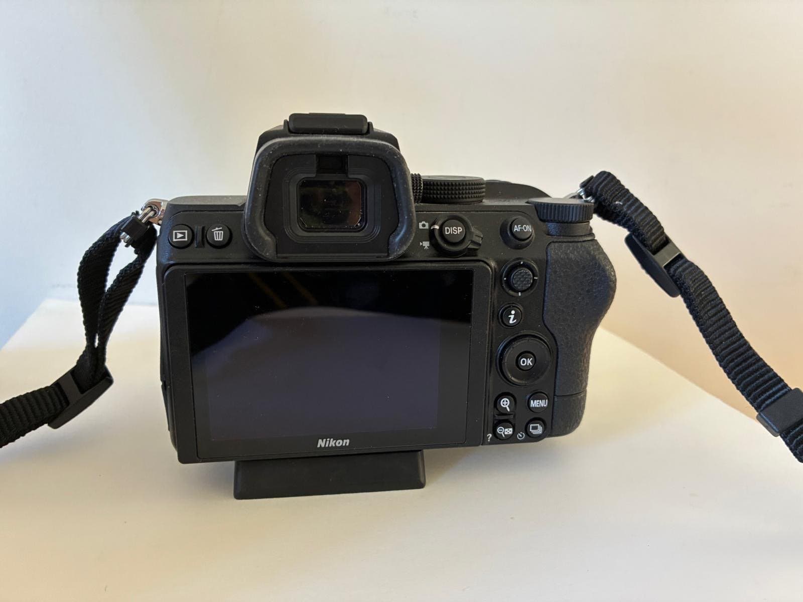 Nikon Z5 + Nikkor Z 24–50mm + stativ