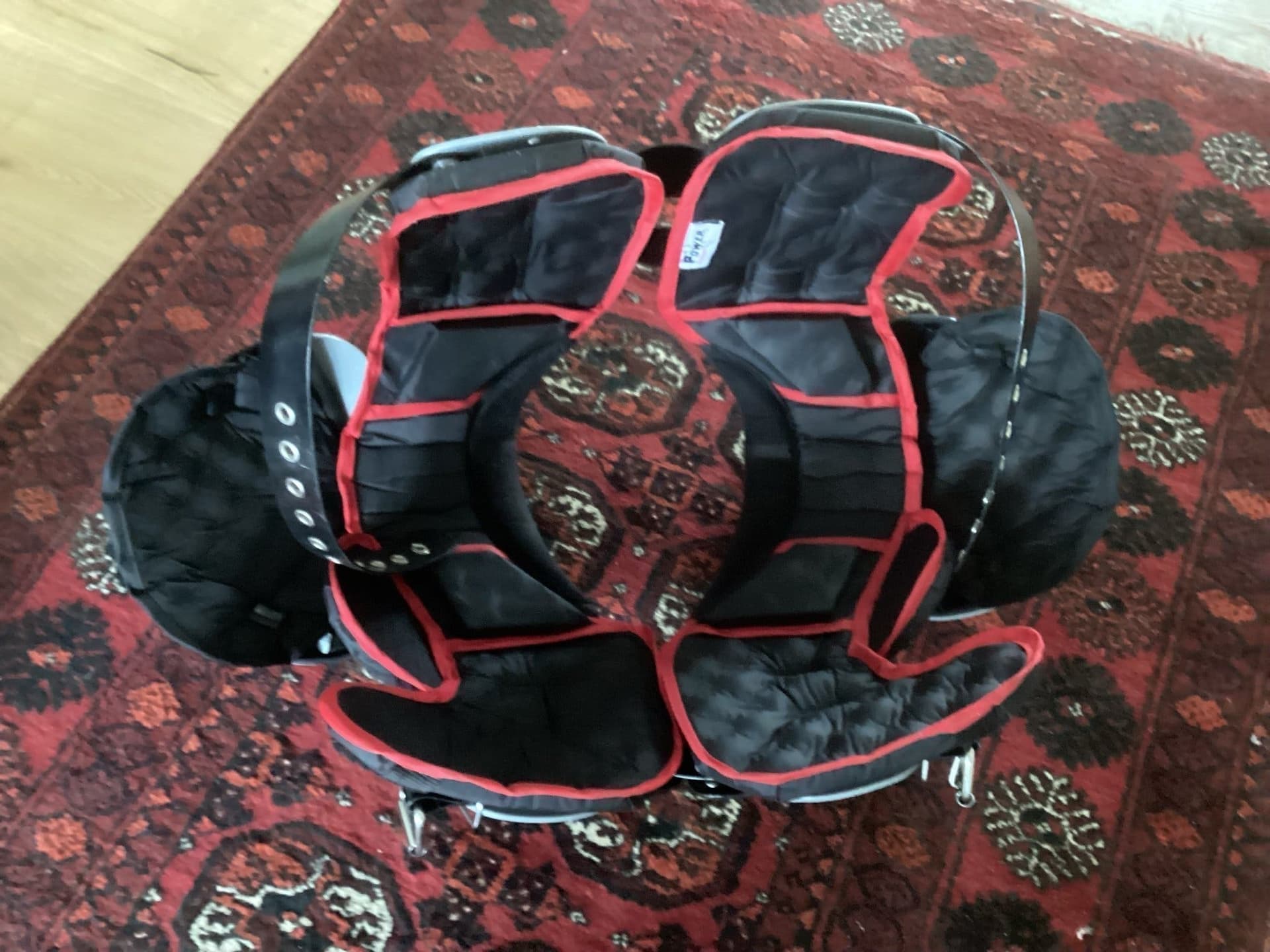 Riddell Power axelskydd för amerikansk fotboll